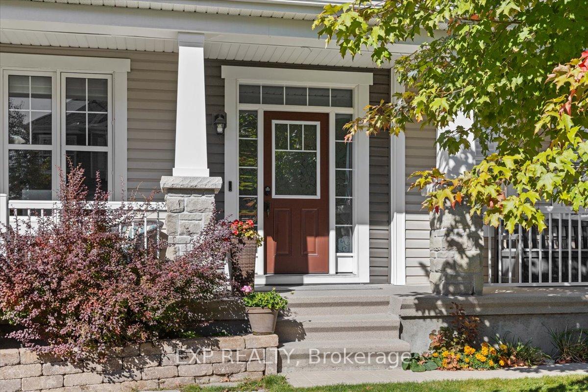 Photo 4 of 33 Solaris Drive, Ottawa, Kanata - Emerald Meadows/Trailwest — HOMEH