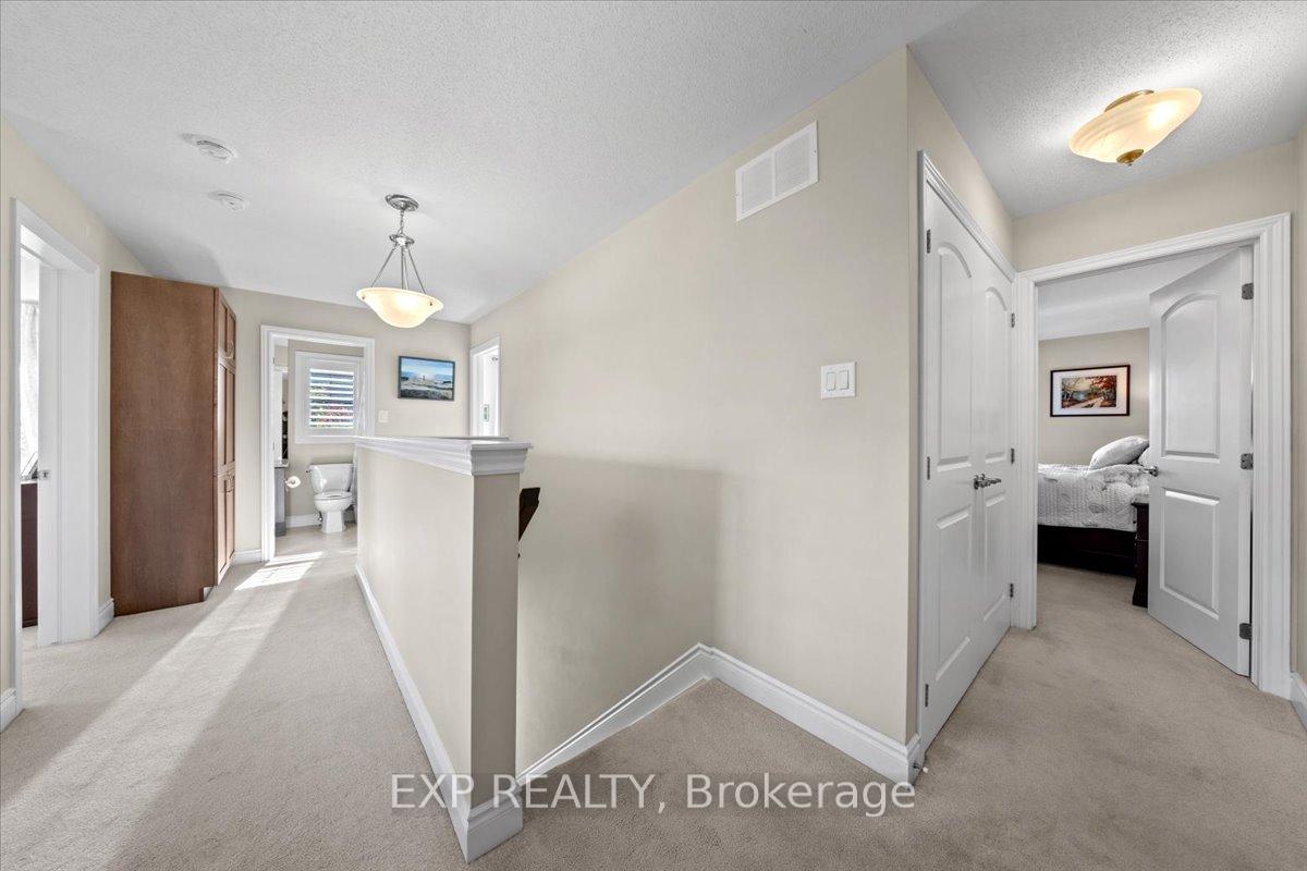Photo 23 of 33 Solaris Drive, Ottawa, Kanata - Emerald Meadows/Trailwest — HOMEH