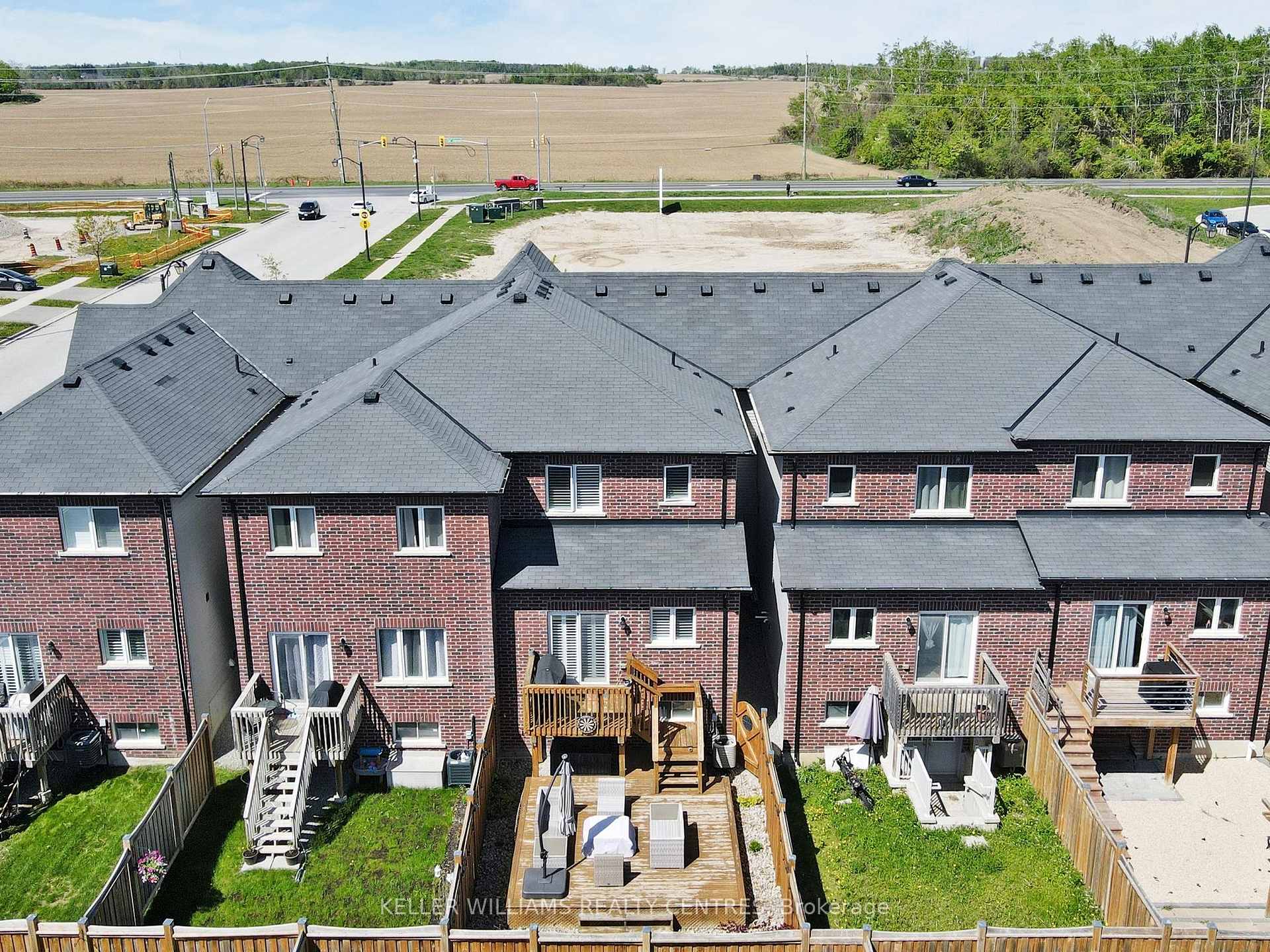 Photo 39 of 1105 Stantin Street, Innisfil, Lefroy — HOMEH