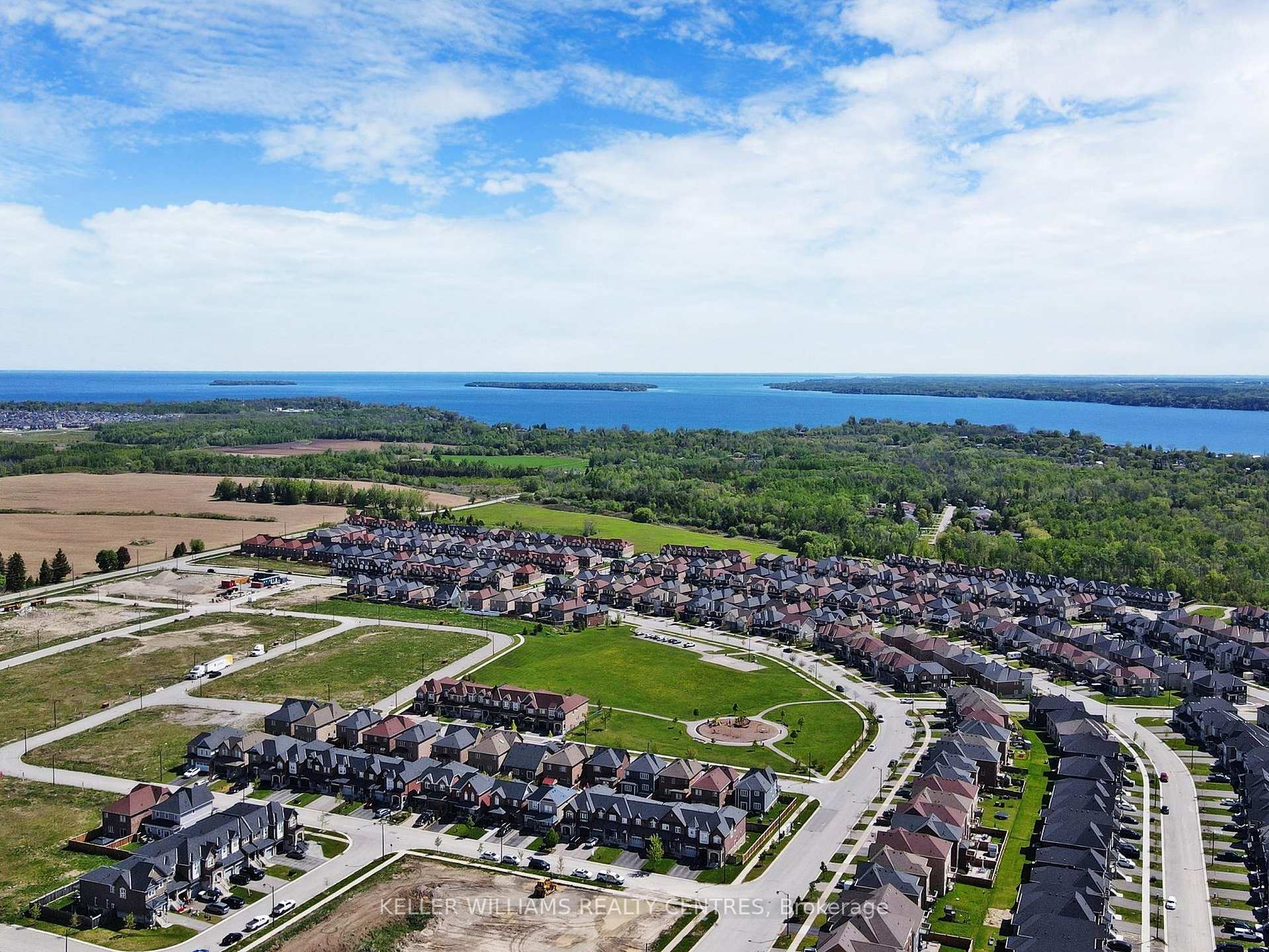Photo 46 of 1105 Stantin Street, Innisfil, Lefroy — HOMEH