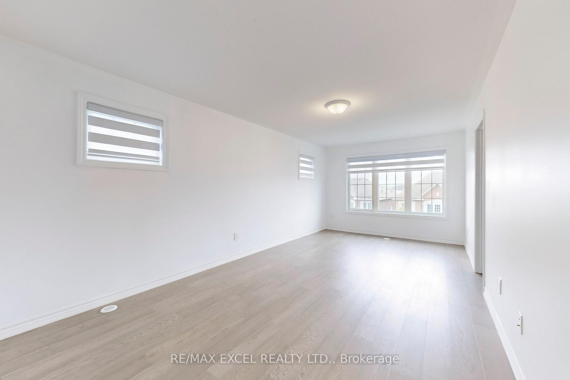 Photo 2 of 283 Dundas Way, Markham, Greensborough — HOMEH