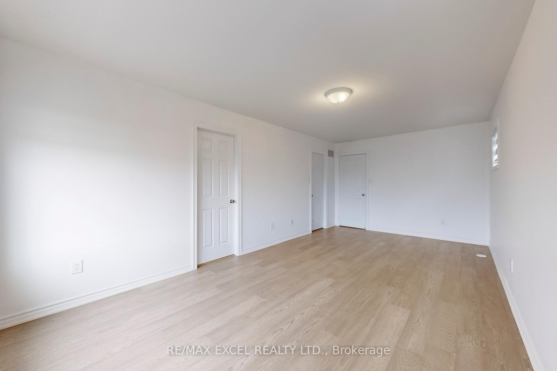 Photo 4 of 283 Dundas Way, Markham, Greensborough — HOMEH