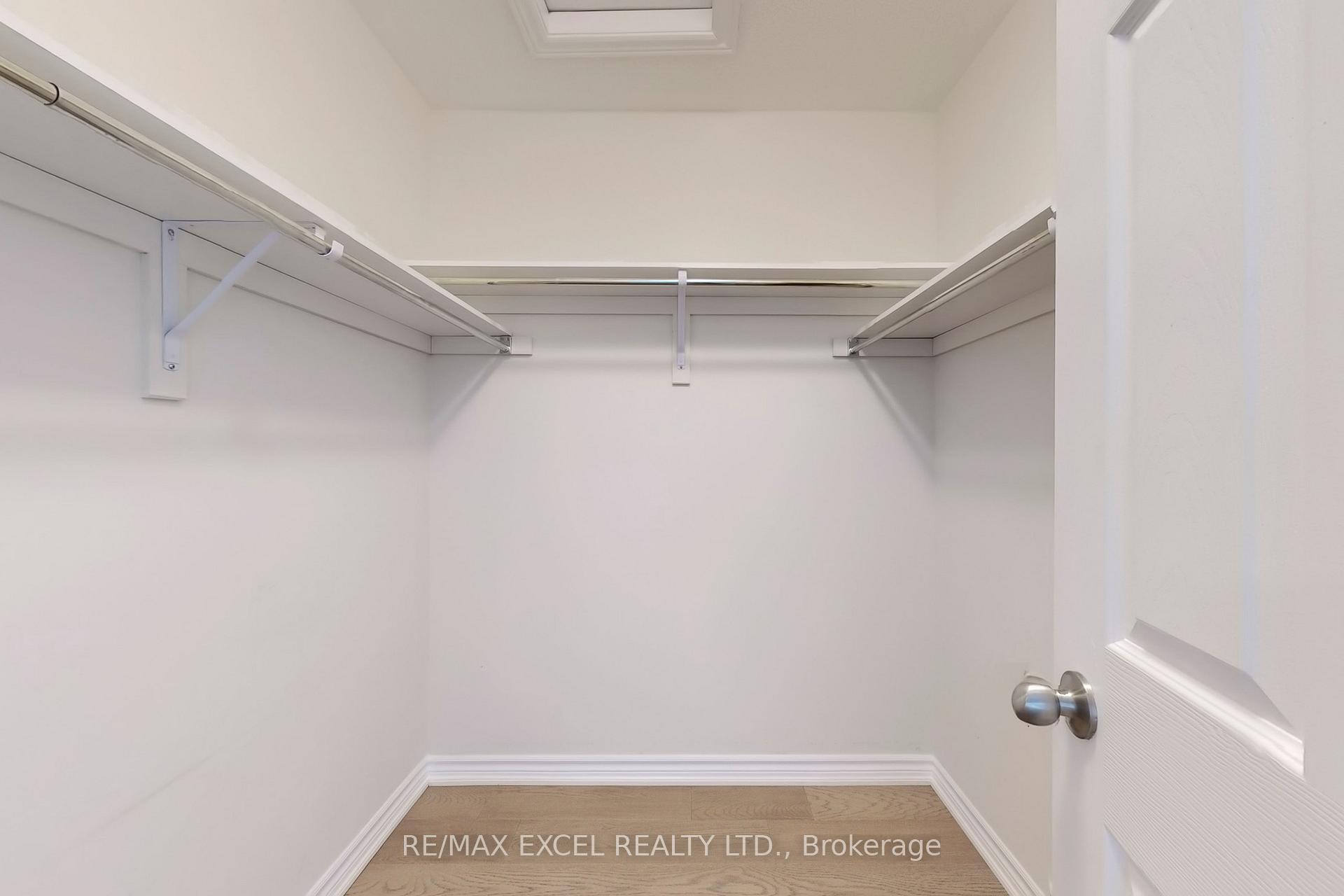 Photo 5 of 283 Dundas Way, Markham, Greensborough — HOMEH