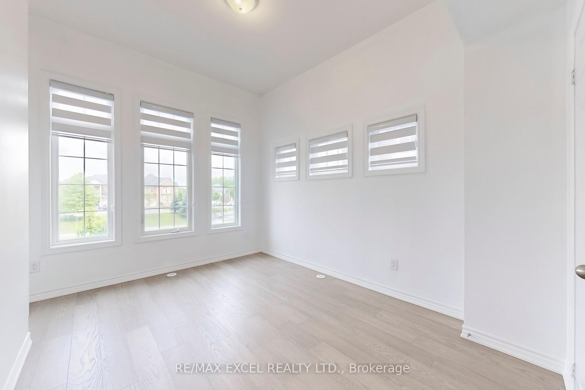 Photo 13 of 283 Dundas Way, Markham, Greensborough — HOMEH