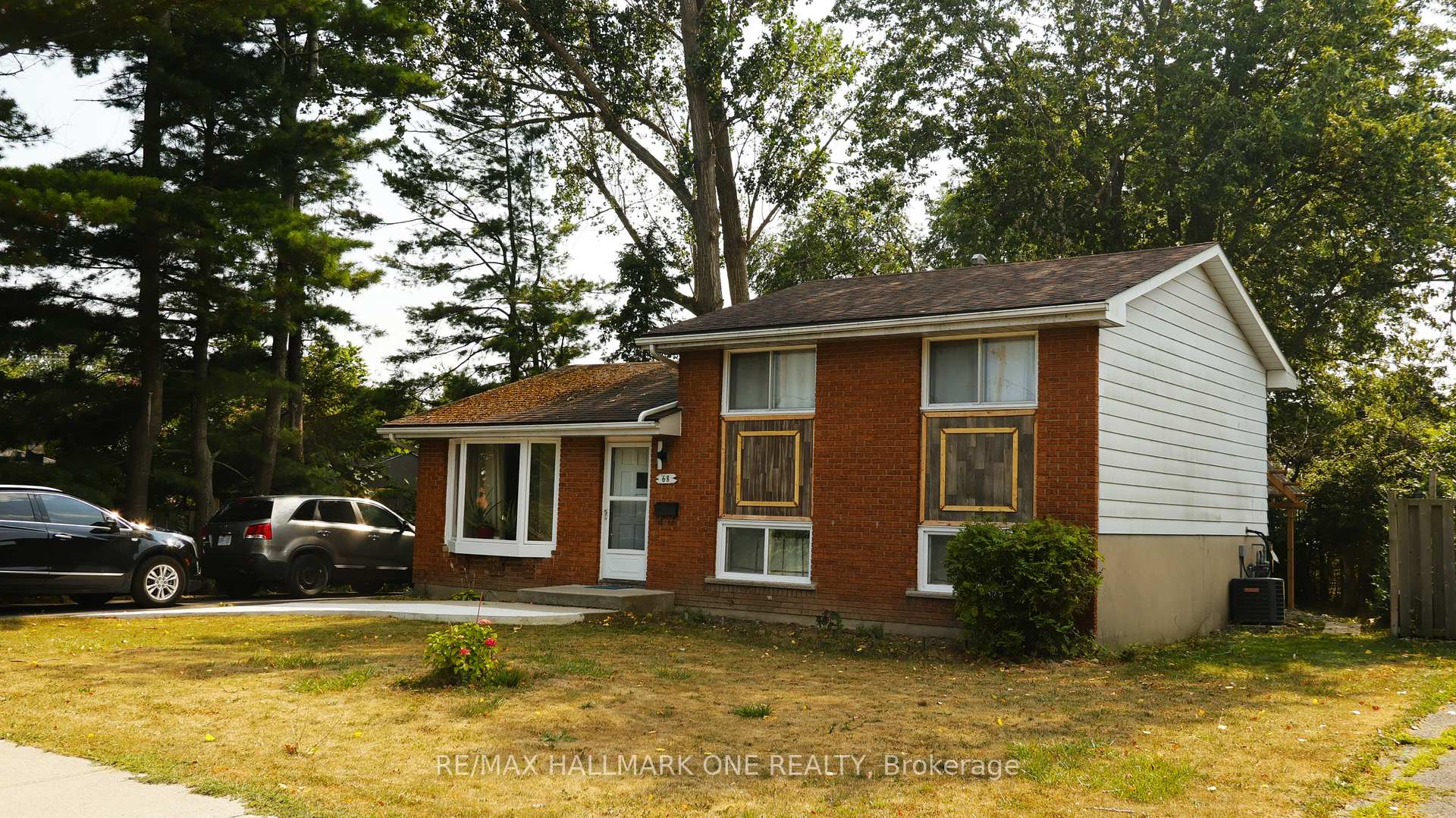 Photo 3 of 68 Sherwood Avenue, Loyalist, Amherstview — HOMEH