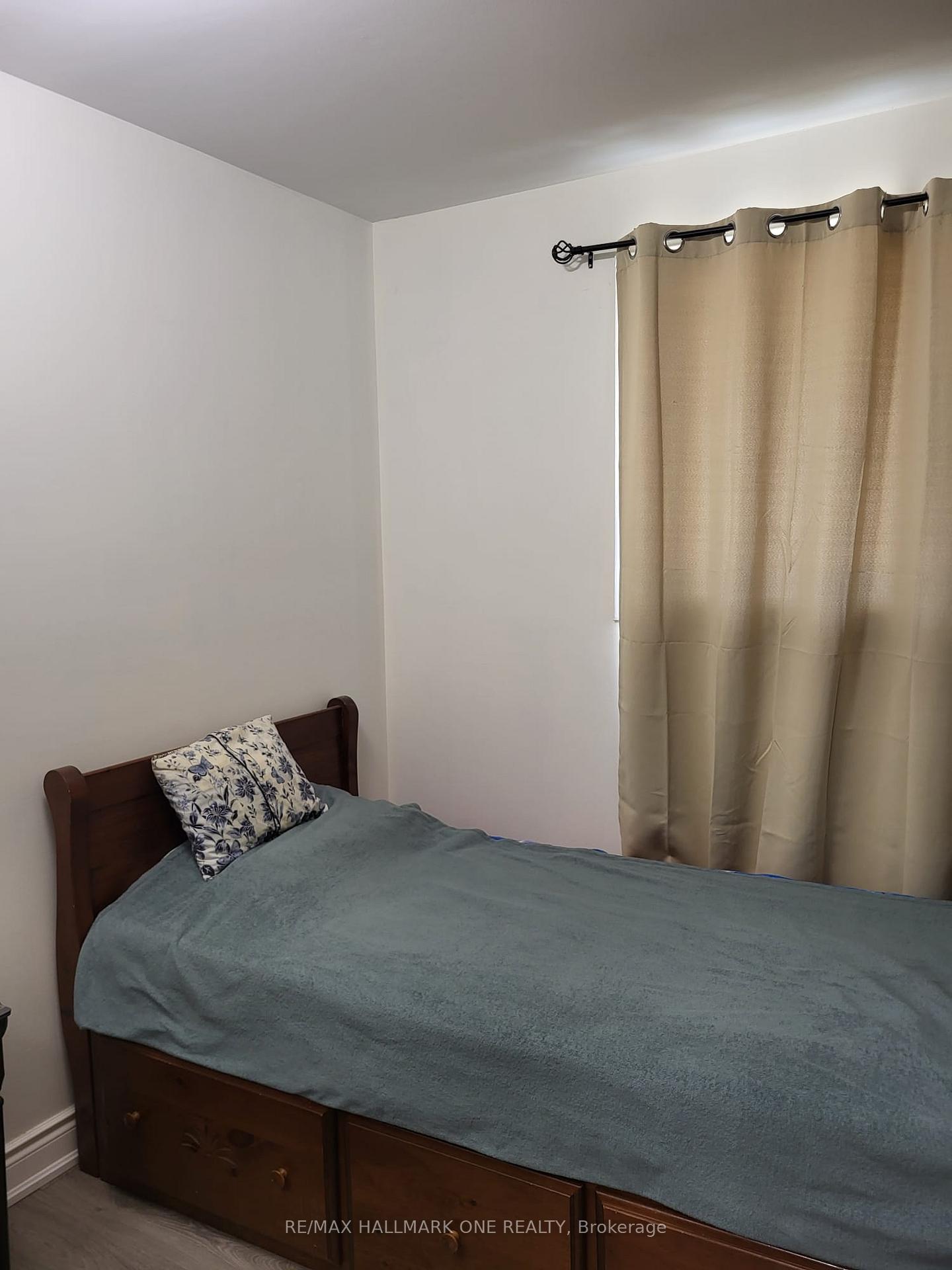 Photo 23 of 68 Sherwood Avenue, Loyalist, Amherstview — HOMEH