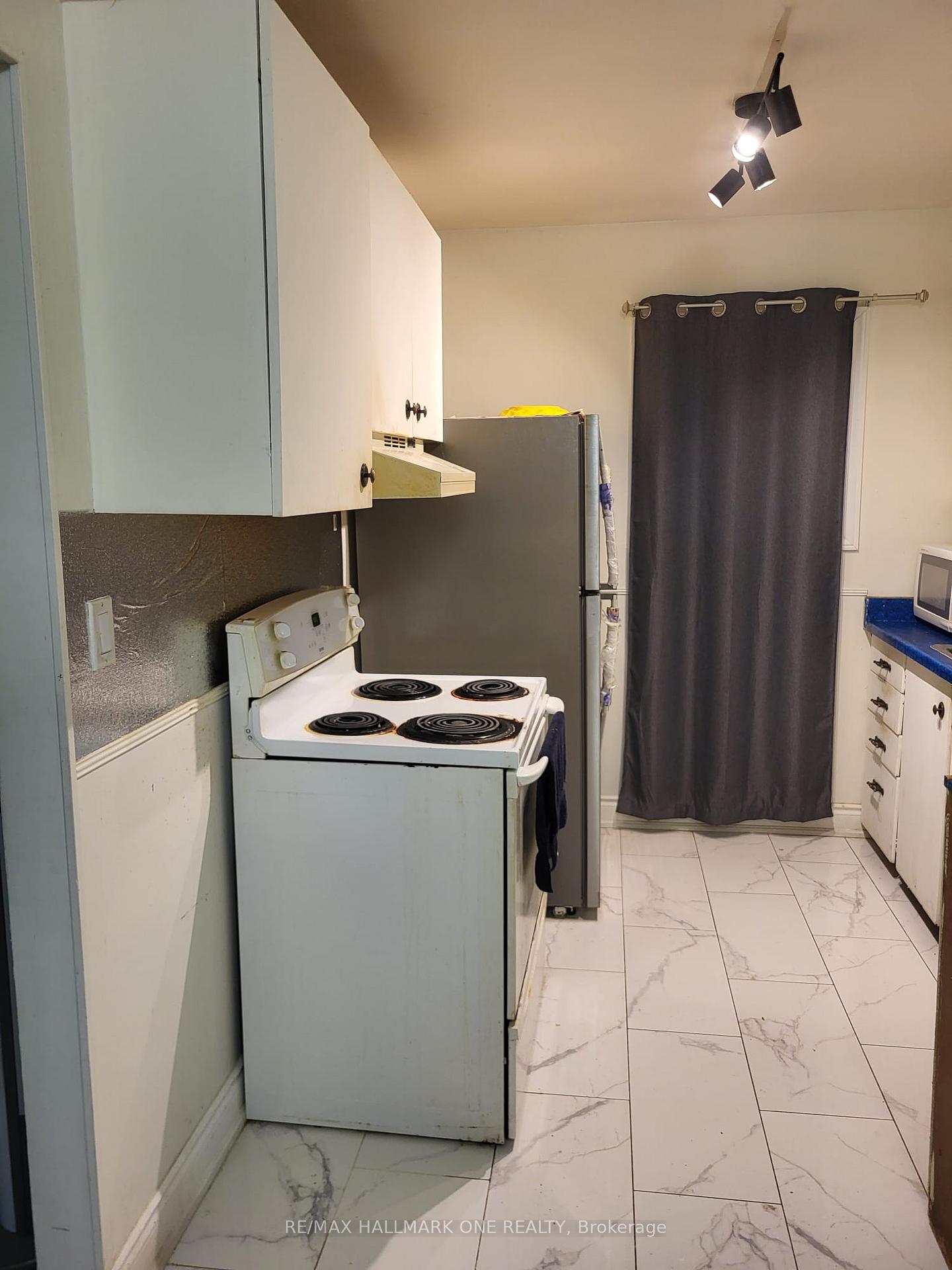 Photo 28 of 68 Sherwood Avenue, Loyalist, Amherstview — HOMEH