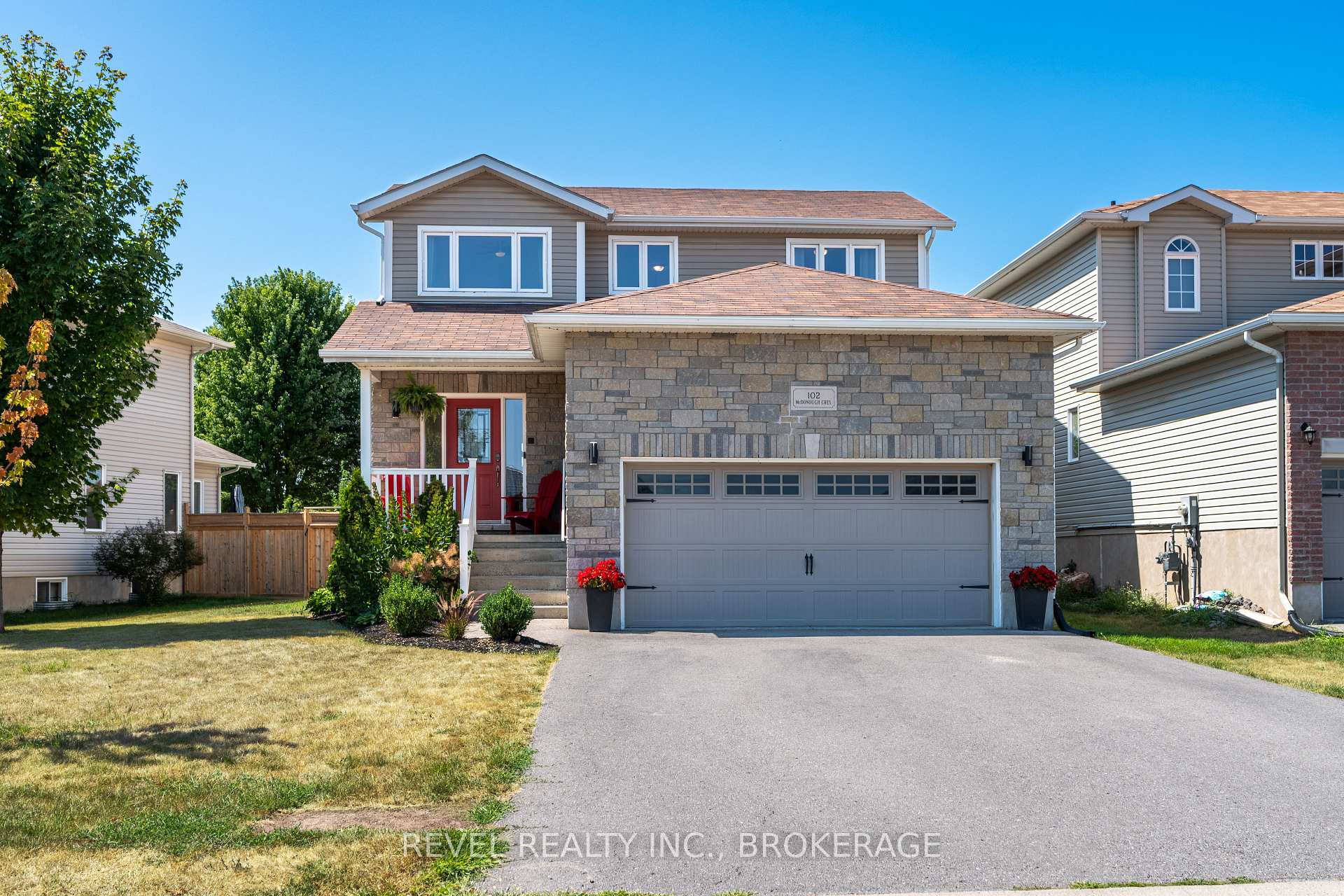 Front of 102 Mcdonough Crescent