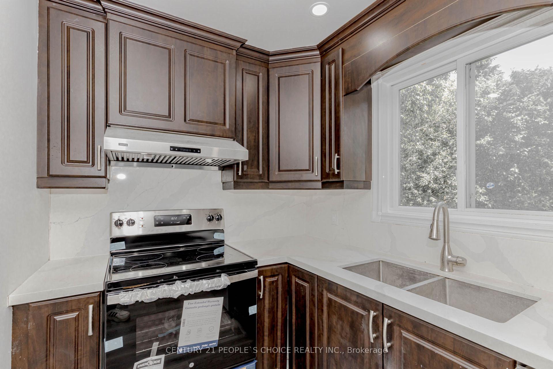 Photo 13 of 81 Bechtel Drive, Kitchener — HOMEH