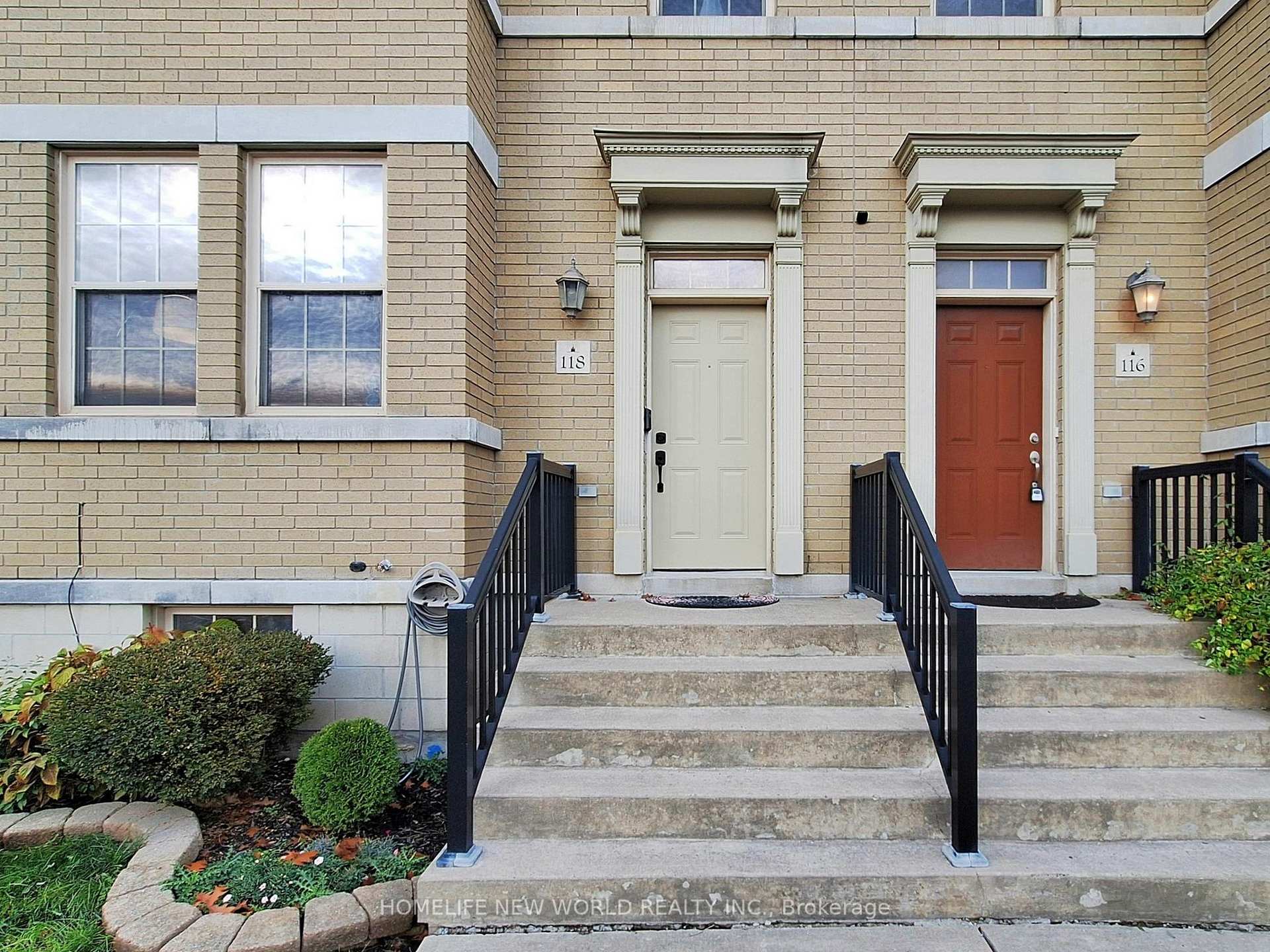 Photo 2 of 118 Betty Roman Boulevard, Markham, Cathedraltown — HOMEH