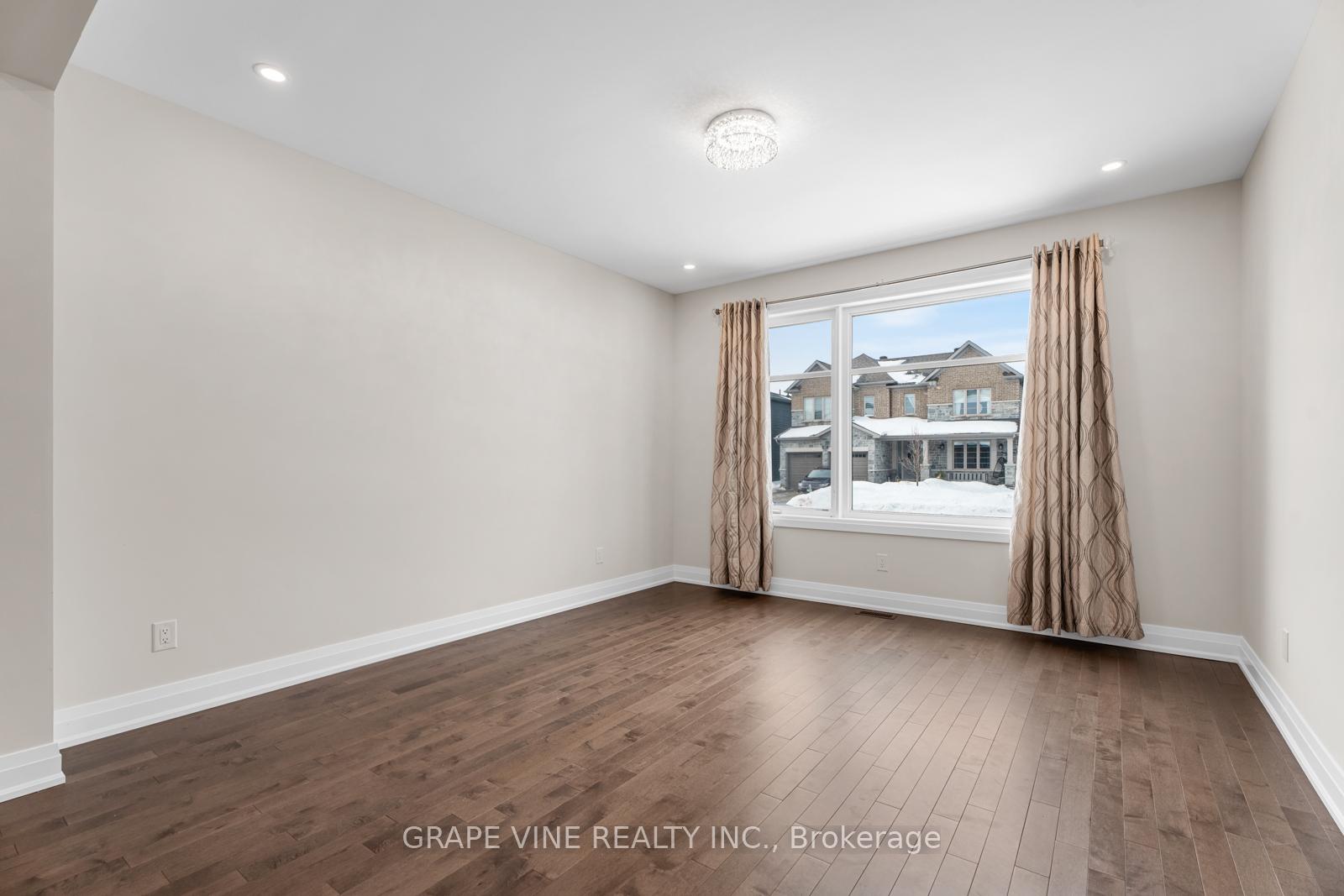 Photo 5 of 61 Adrift Street, Ottawa, Mahogany Community — HOMEH