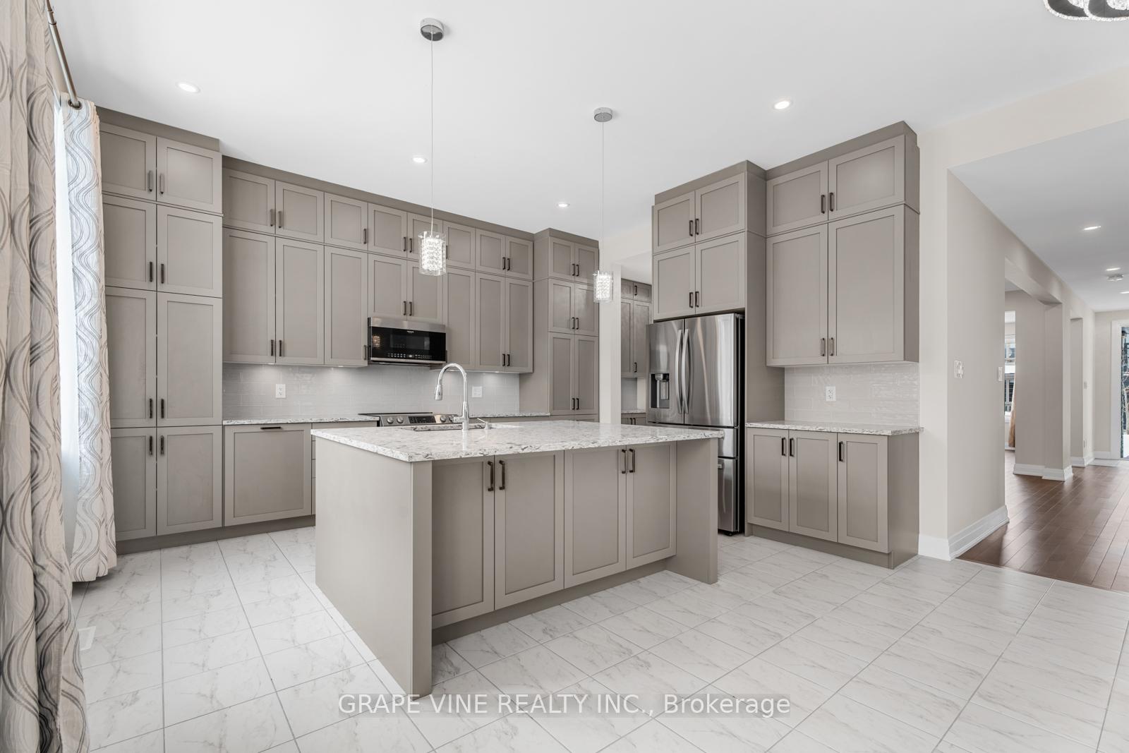 Photo 10 of 61 Adrift Street, Ottawa, Mahogany Community — HOMEH