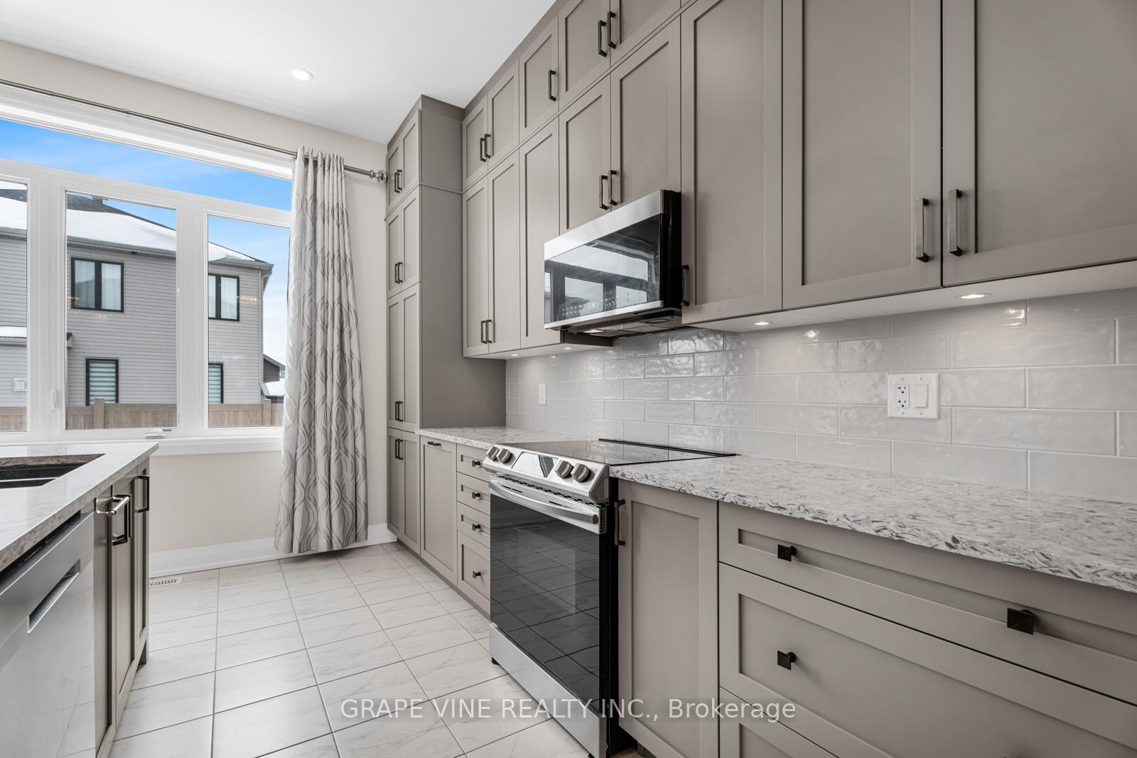 Photo 11 of 61 Adrift Street, Ottawa, Mahogany Community — HOMEH