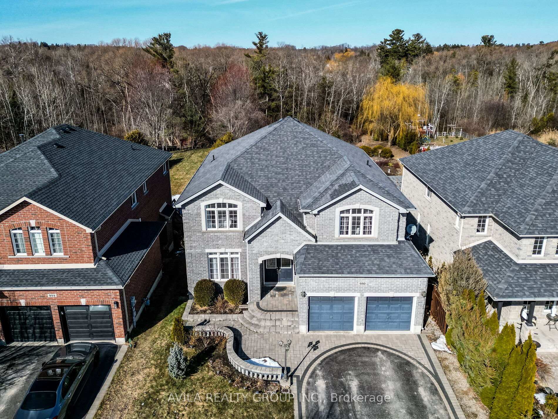 Photo 3 of 950 Booth Avenue, Innisfil, Alcona — HOMEH