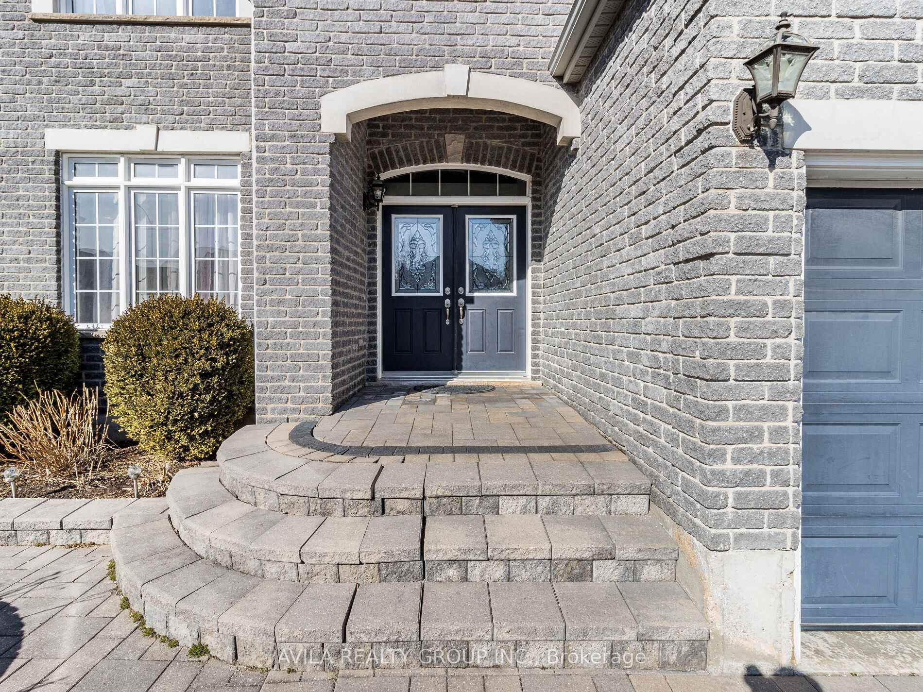 Photo 6 of 950 Booth Avenue, Innisfil, Alcona — HOMEH