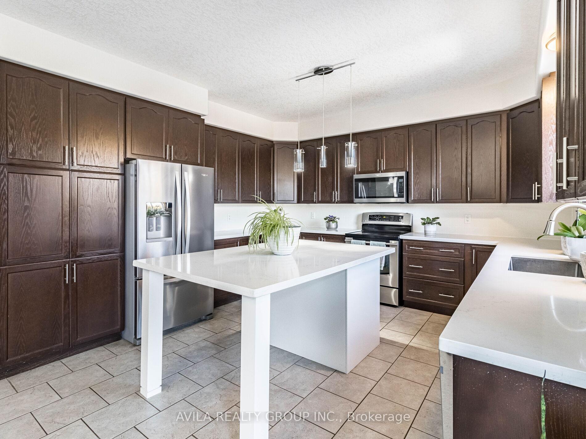 Photo 21 of 950 Booth Avenue, Innisfil, Alcona — HOMEH