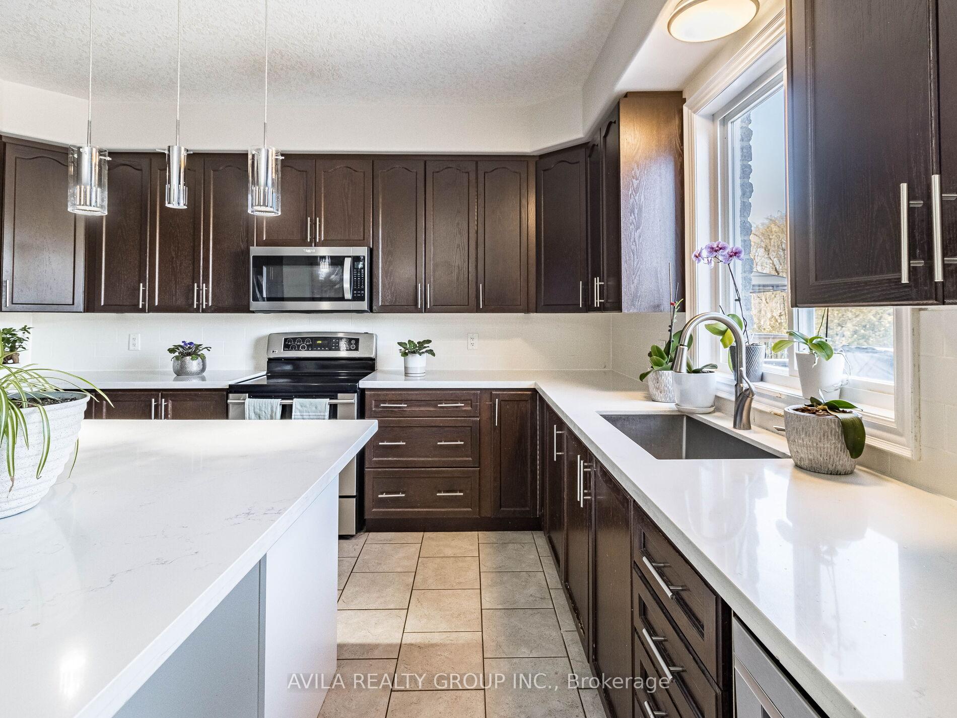 Photo 22 of 950 Booth Avenue, Innisfil, Alcona — HOMEH
