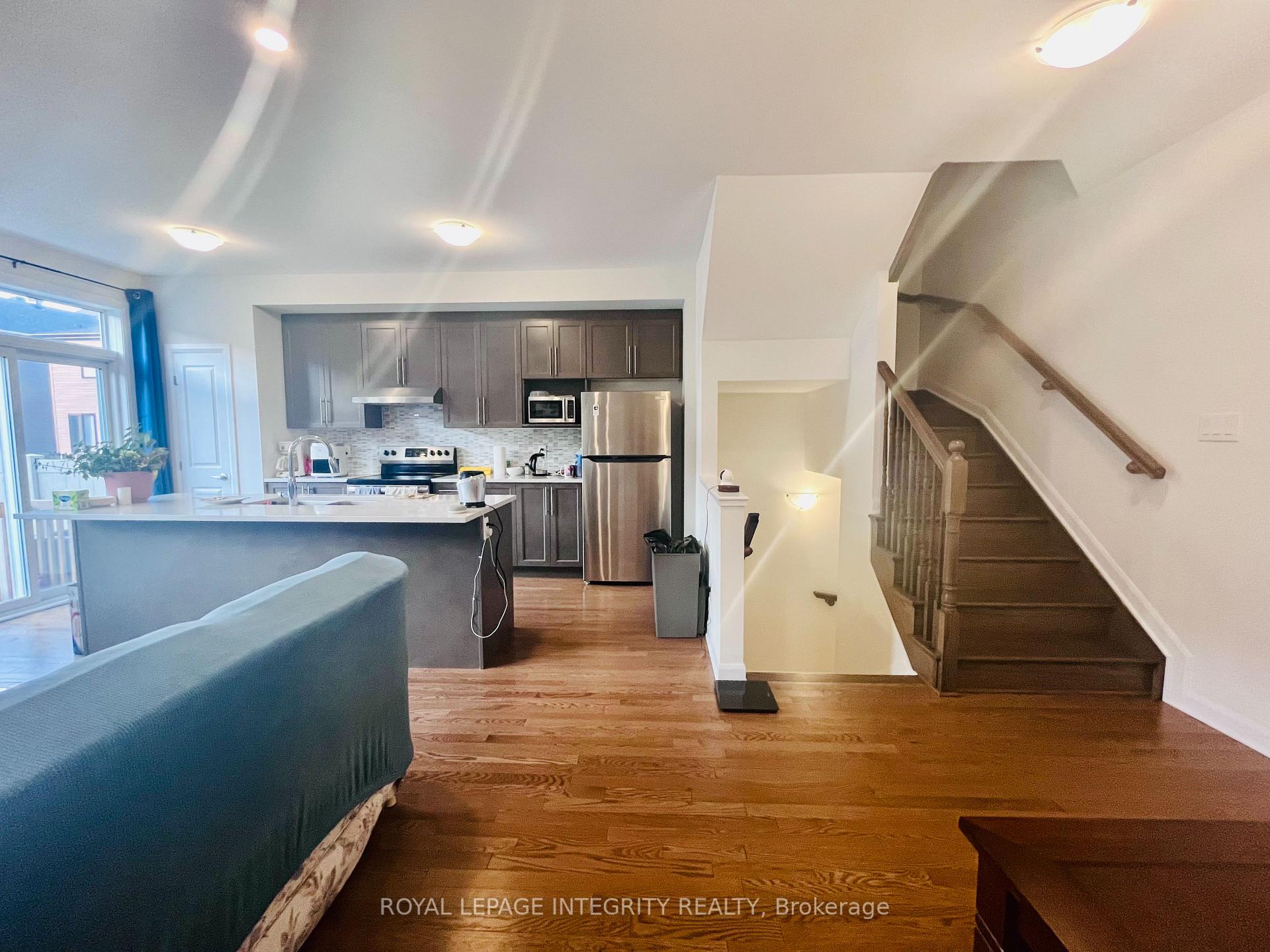Photo 4 of 237 Calvington Avenue, Ottawa, Kanata - Kanata Lakes/Heritage Hills — HOMEH