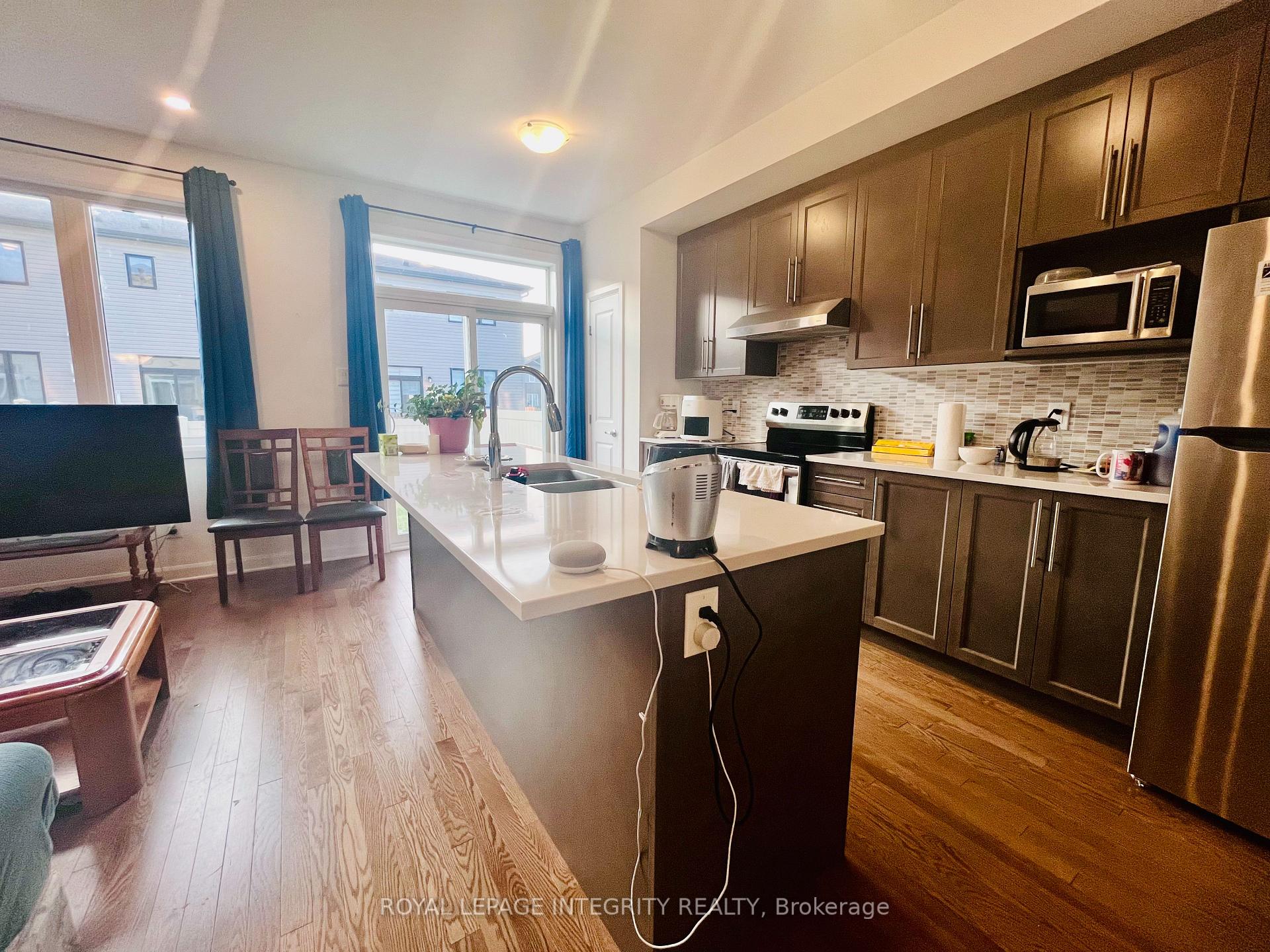 Photo 8 of 237 Calvington Avenue, Ottawa, Kanata - Kanata Lakes/Heritage Hills — HOMEH