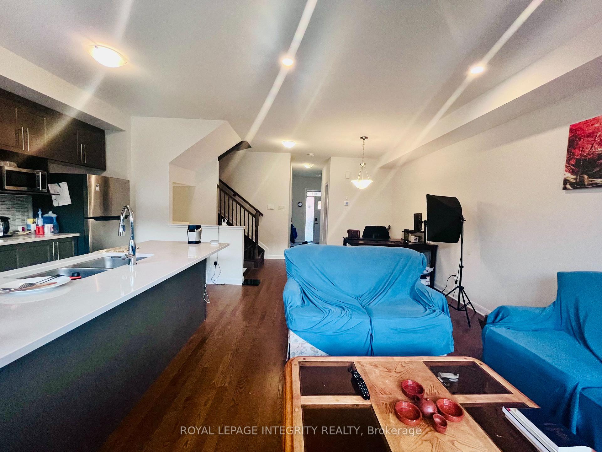 Photo 10 of 237 Calvington Avenue, Ottawa, Kanata - Kanata Lakes/Heritage Hills — HOMEH