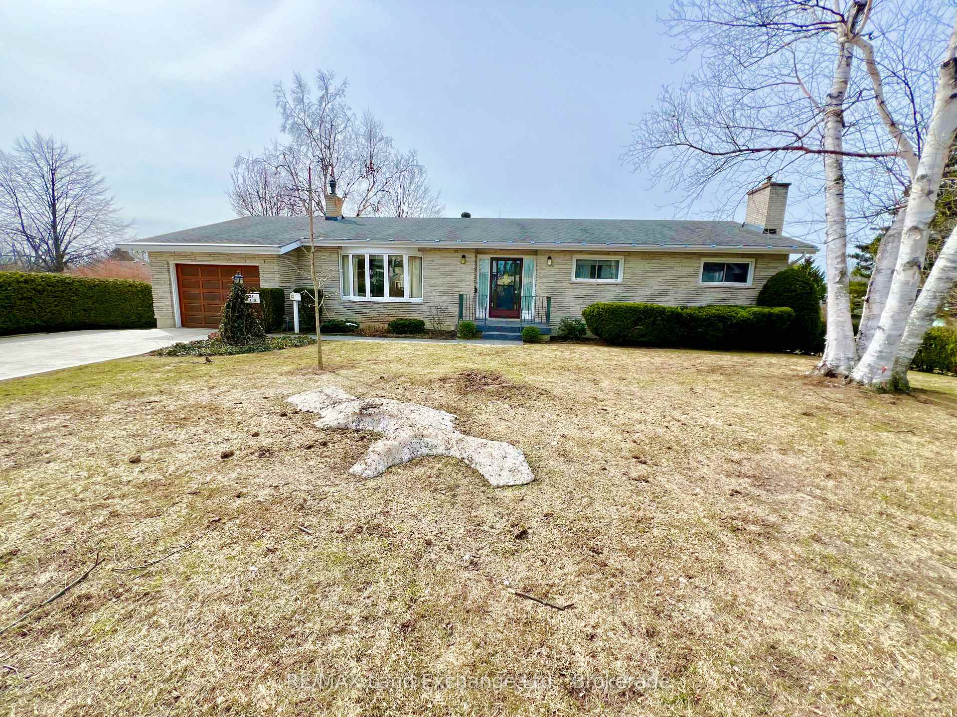 Photo 3 of 426 Wall Street, Kincardine — HOMEH