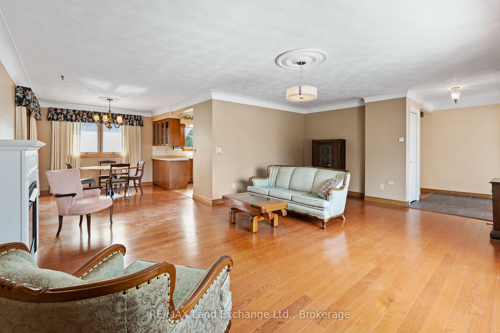 Photo 6 of 426 Wall Street, Kincardine — HOMEH