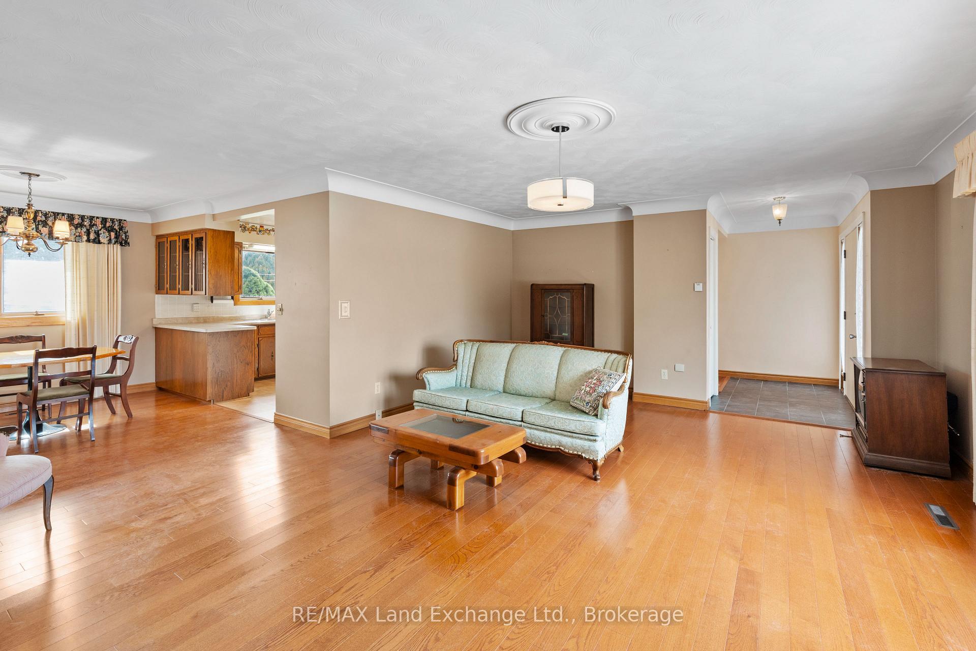 Photo 10 of 426 Wall Street, Kincardine — HOMEH