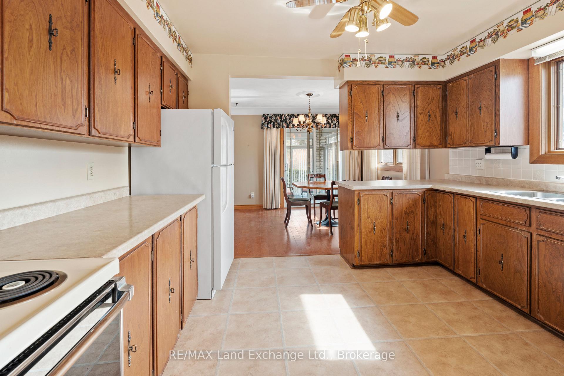 Photo 16 of 426 Wall Street, Kincardine — HOMEH