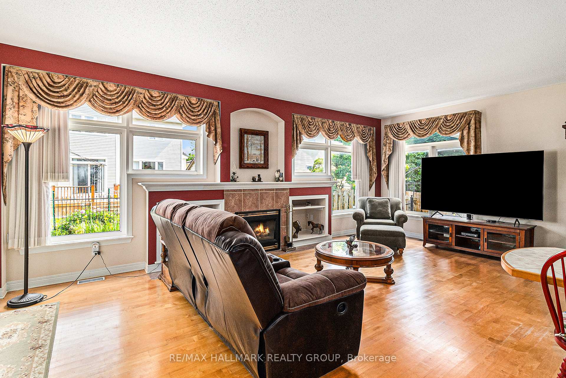 Photo 7 of 163 Yoho Drive, Ottawa, Kanata - Bridlewood — HOMEH