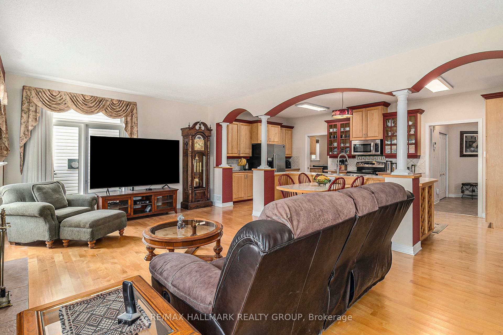 Photo 14 of 163 Yoho Drive, Ottawa, Kanata - Bridlewood — HOMEH