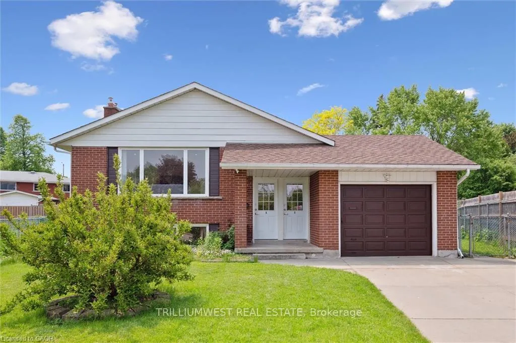 Front of 11 Van Horne Place