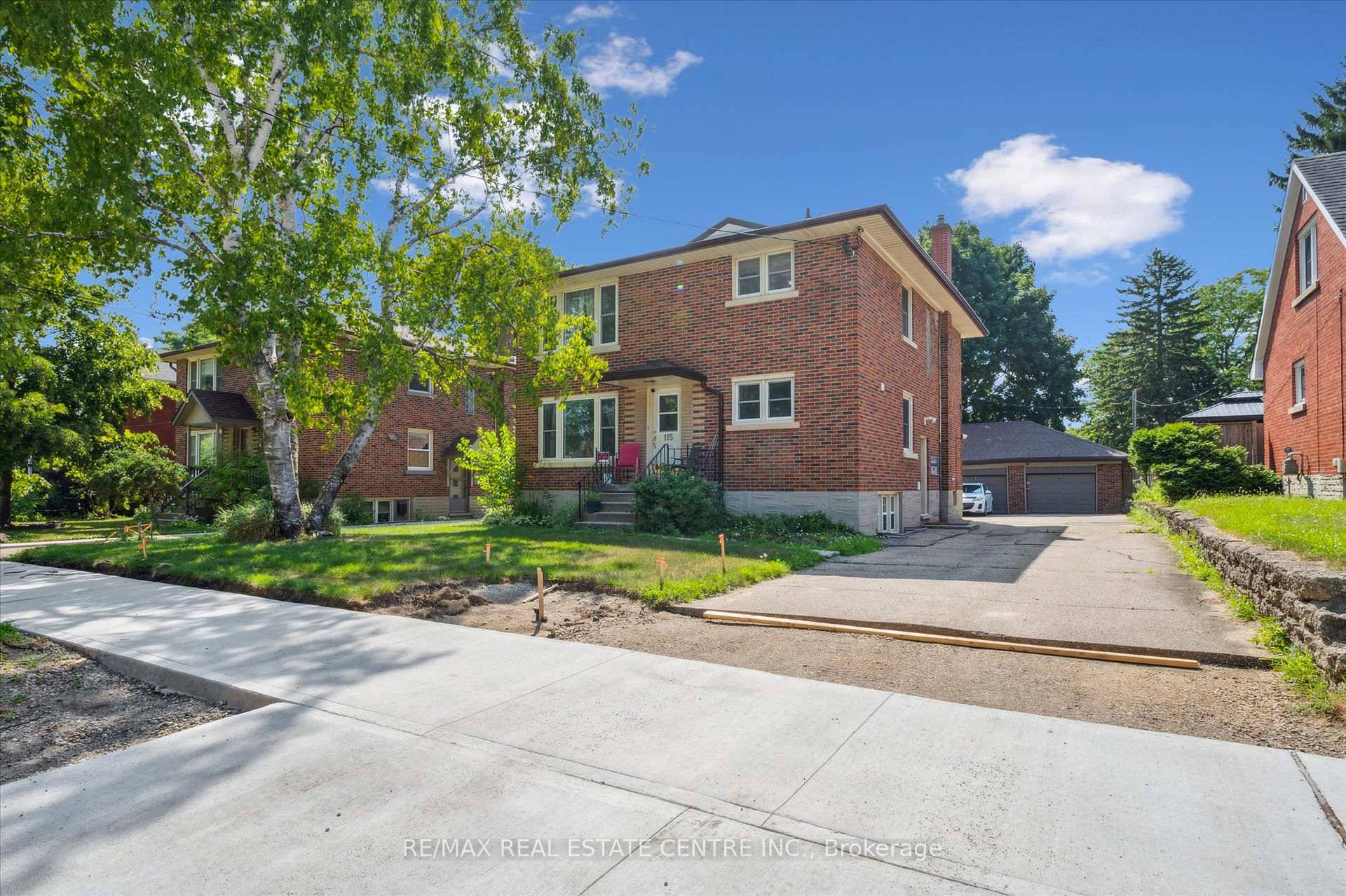 Photo 2 of Unit 2, 115 Marlborough Avenue, Kitchener — HOMEH