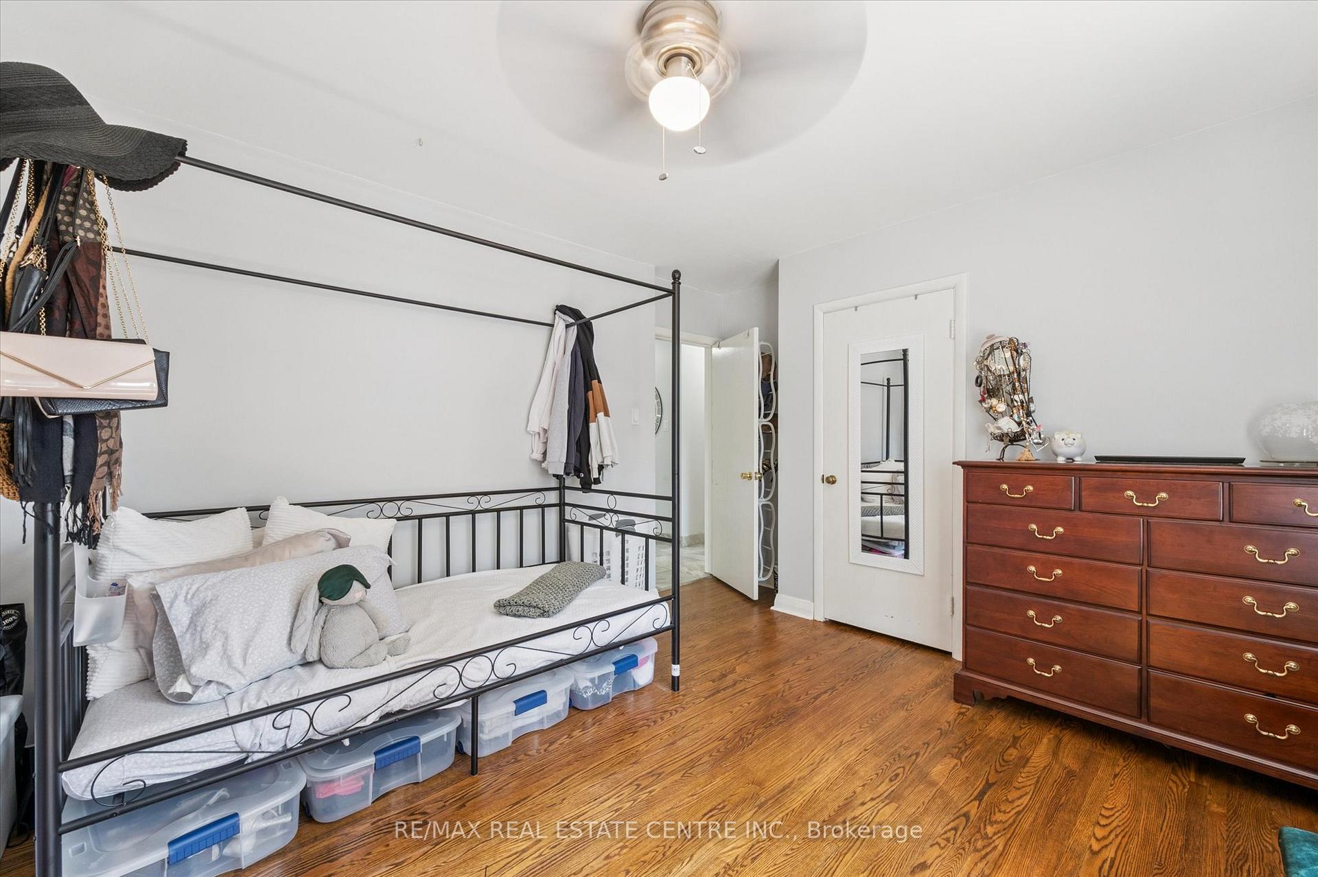 Photo 11 of Unit 2, 115 Marlborough Avenue, Kitchener — HOMEH