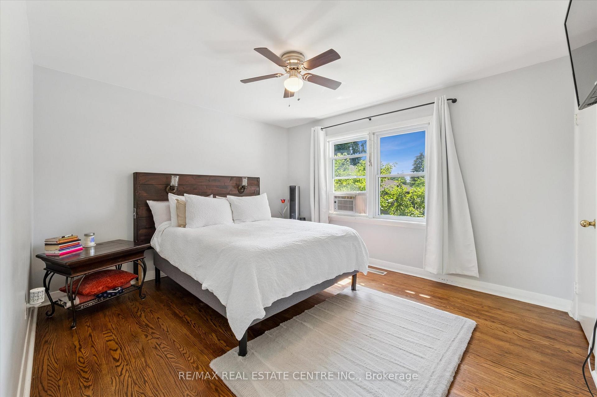 Photo 12 of Unit 2, 115 Marlborough Avenue, Kitchener — HOMEH