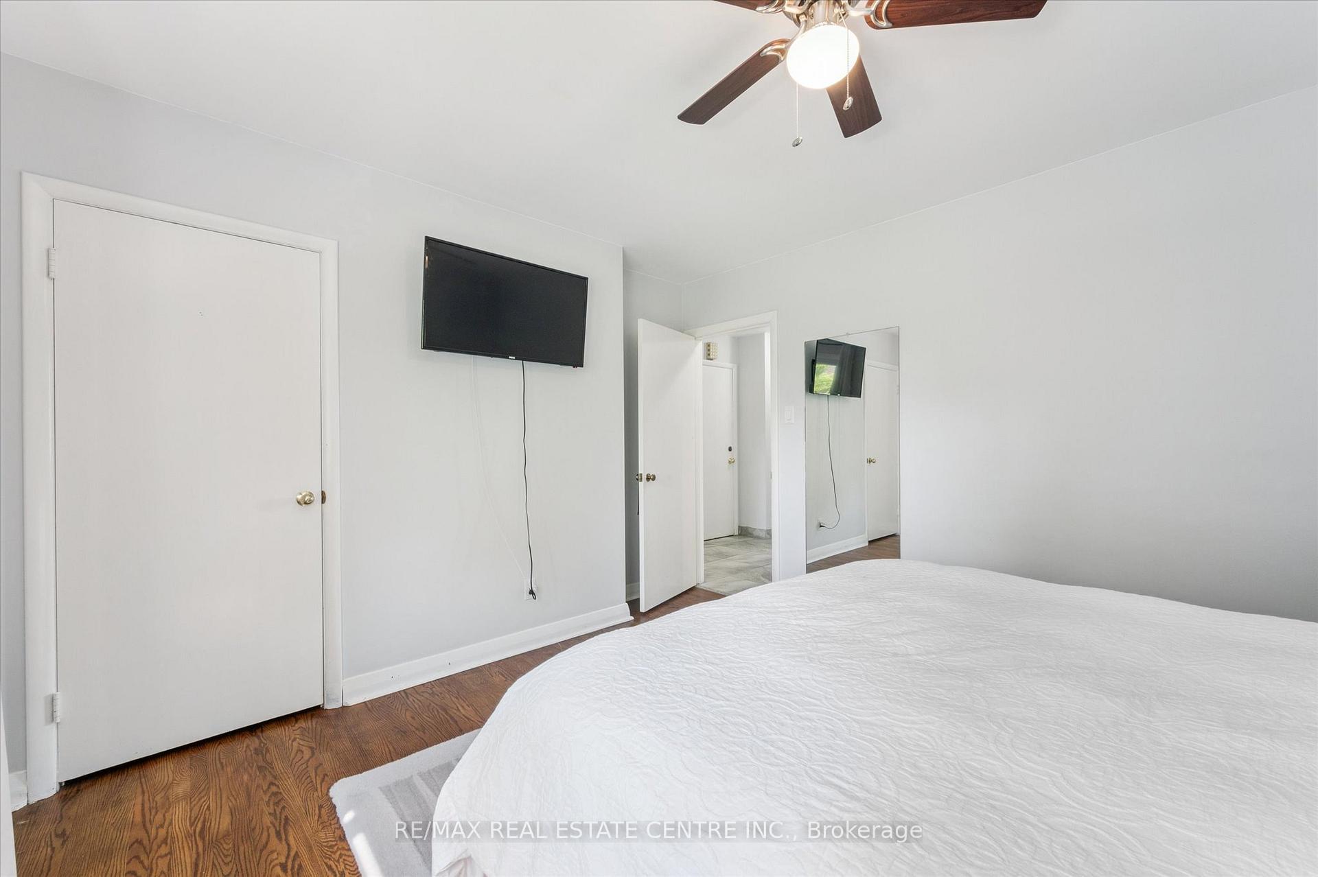 Photo 13 of Unit 2, 115 Marlborough Avenue, Kitchener — HOMEH