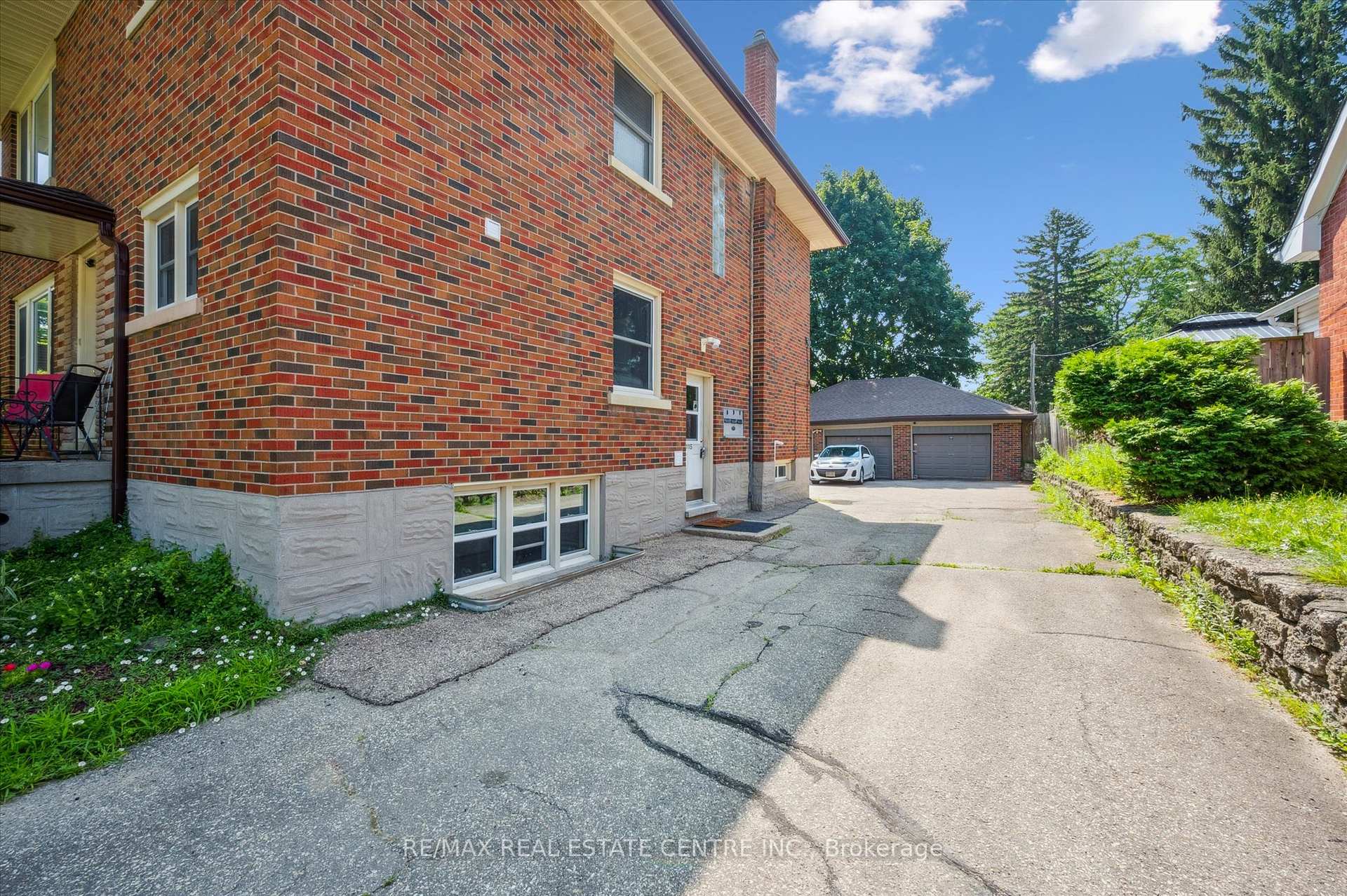 Photo 17 of Unit 2, 115 Marlborough Avenue, Kitchener — HOMEH