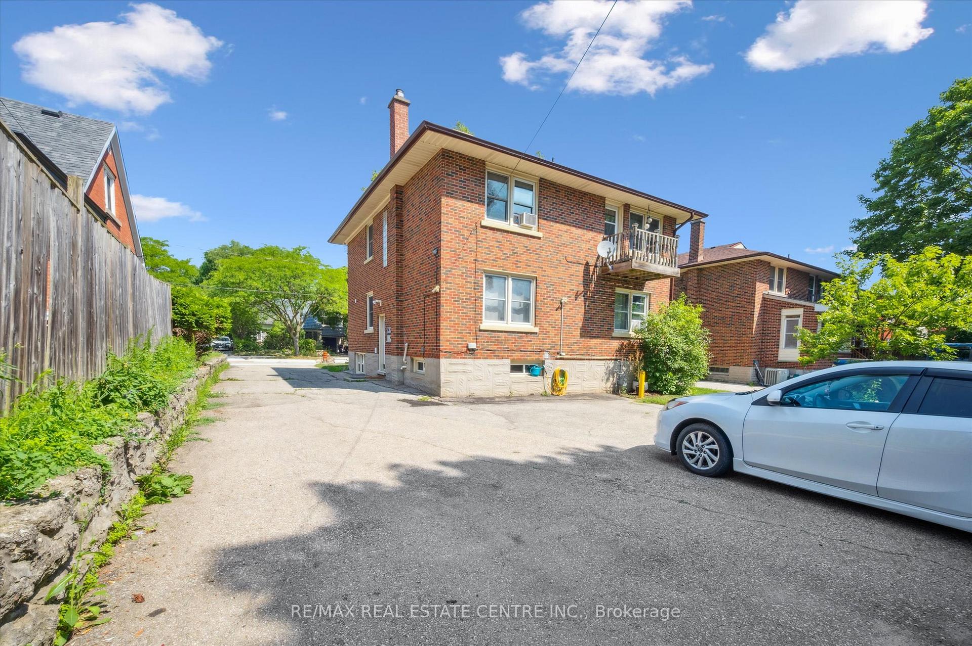 Photo 19 of Unit 2, 115 Marlborough Avenue, Kitchener — HOMEH