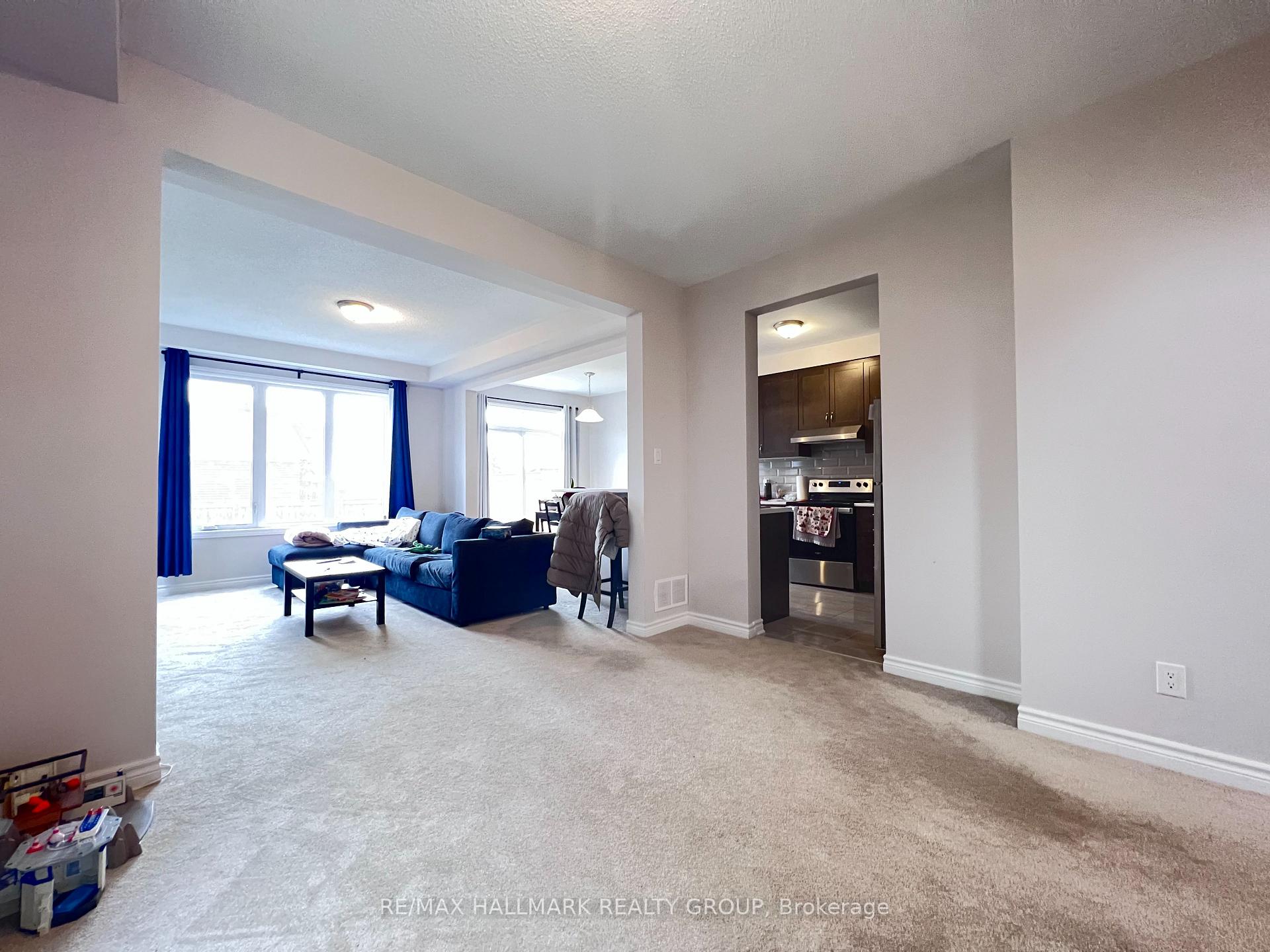 Photo 3 of 153 Pictou Crescent, Ottawa, Kanata - Emerald Meadows/Trailwest — HOMEH