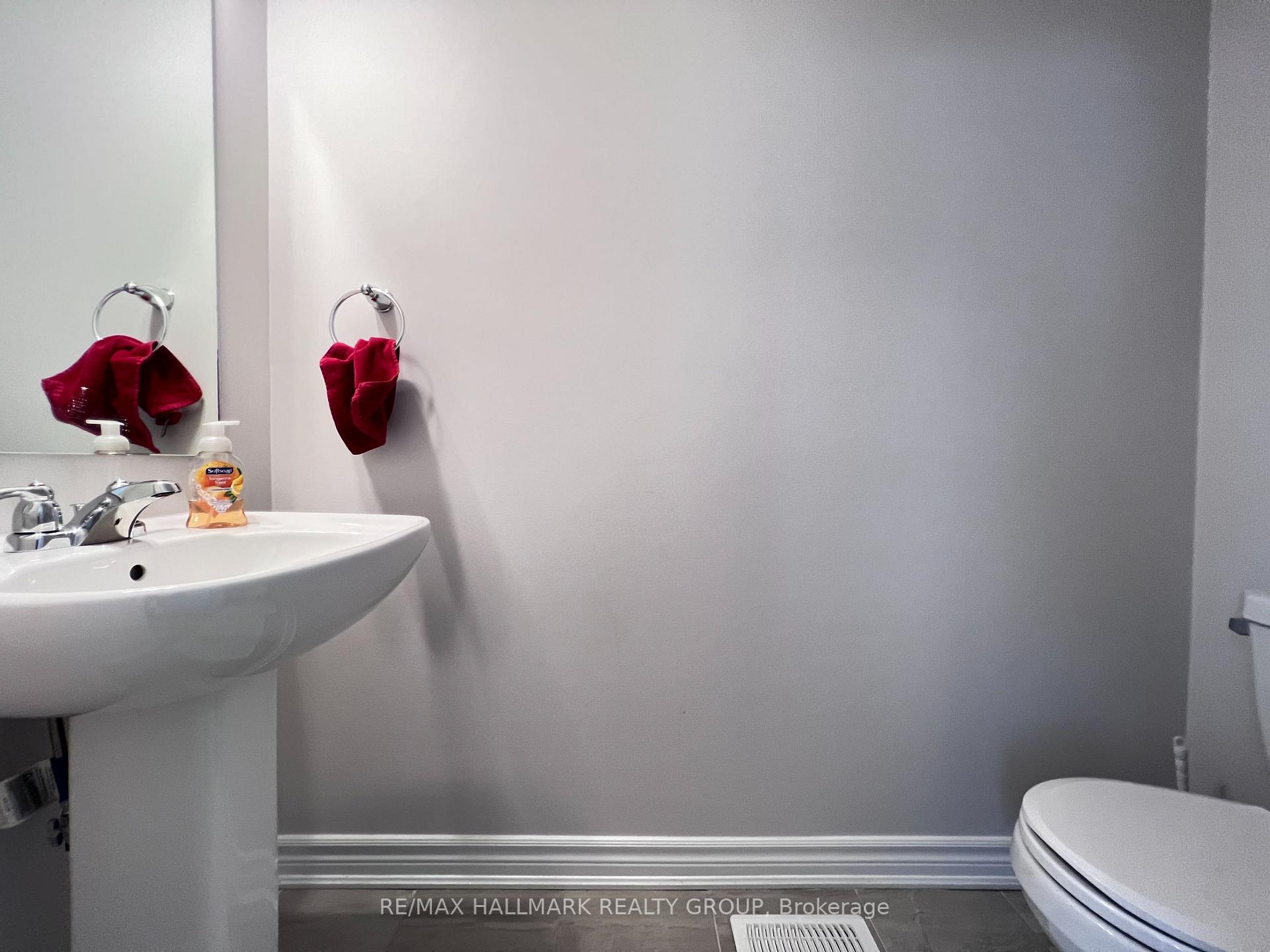 Photo 12 of 153 Pictou Crescent, Ottawa, Kanata - Emerald Meadows/Trailwest — HOMEH