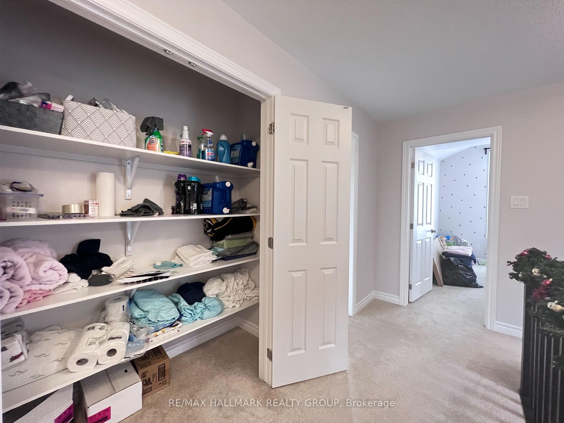 Photo 13 of 153 Pictou Crescent, Ottawa, Kanata - Emerald Meadows/Trailwest — HOMEH
