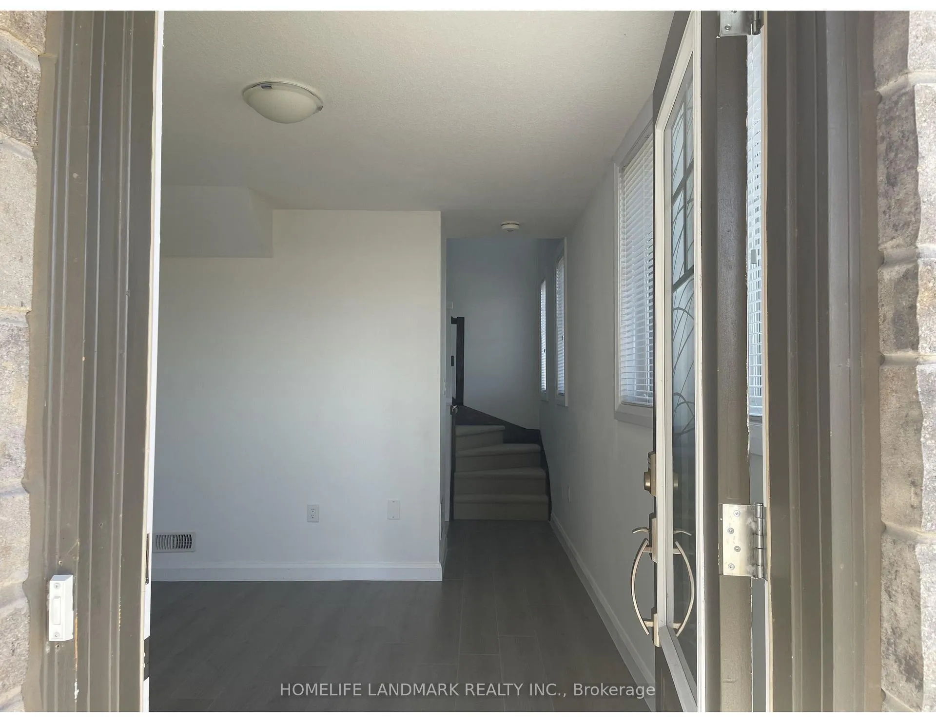 Photo 4 of Unit 31, 1169 Garner Road E, Hamilton, Meadowlands — HOMEH