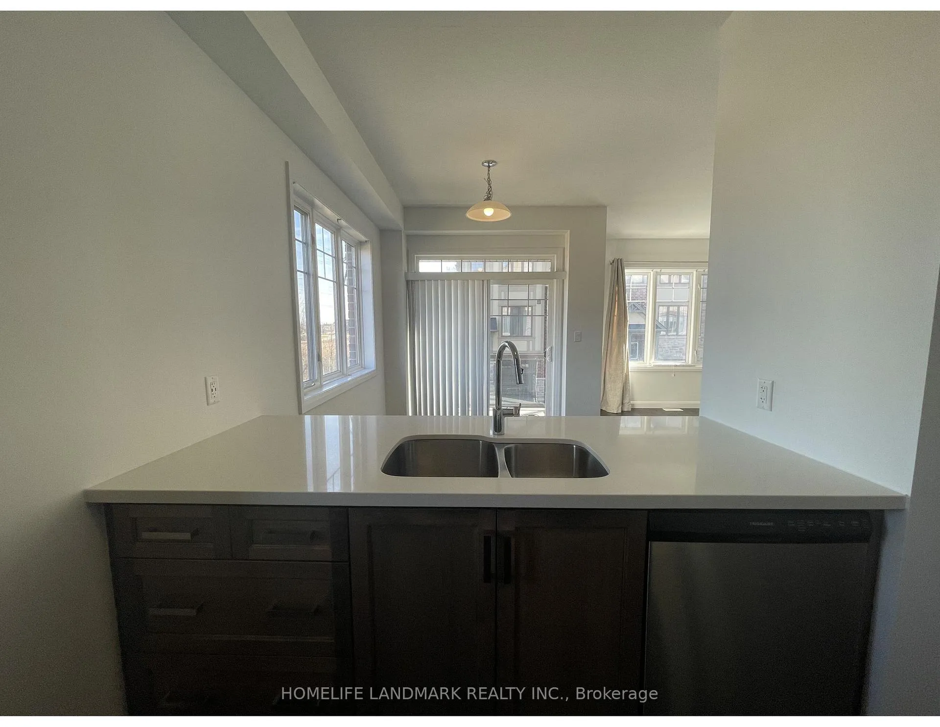 Photo 8 of Unit 31, 1169 Garner Road E, Hamilton, Meadowlands — HOMEH