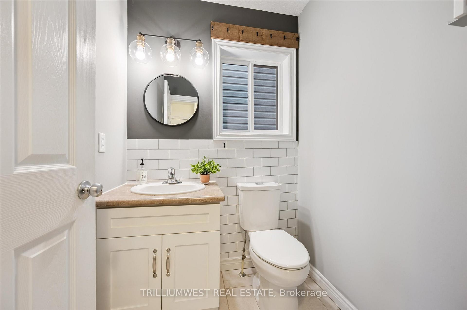 Photo 13 of 25 Sandybay Avenue, Kitchener — HOMEH