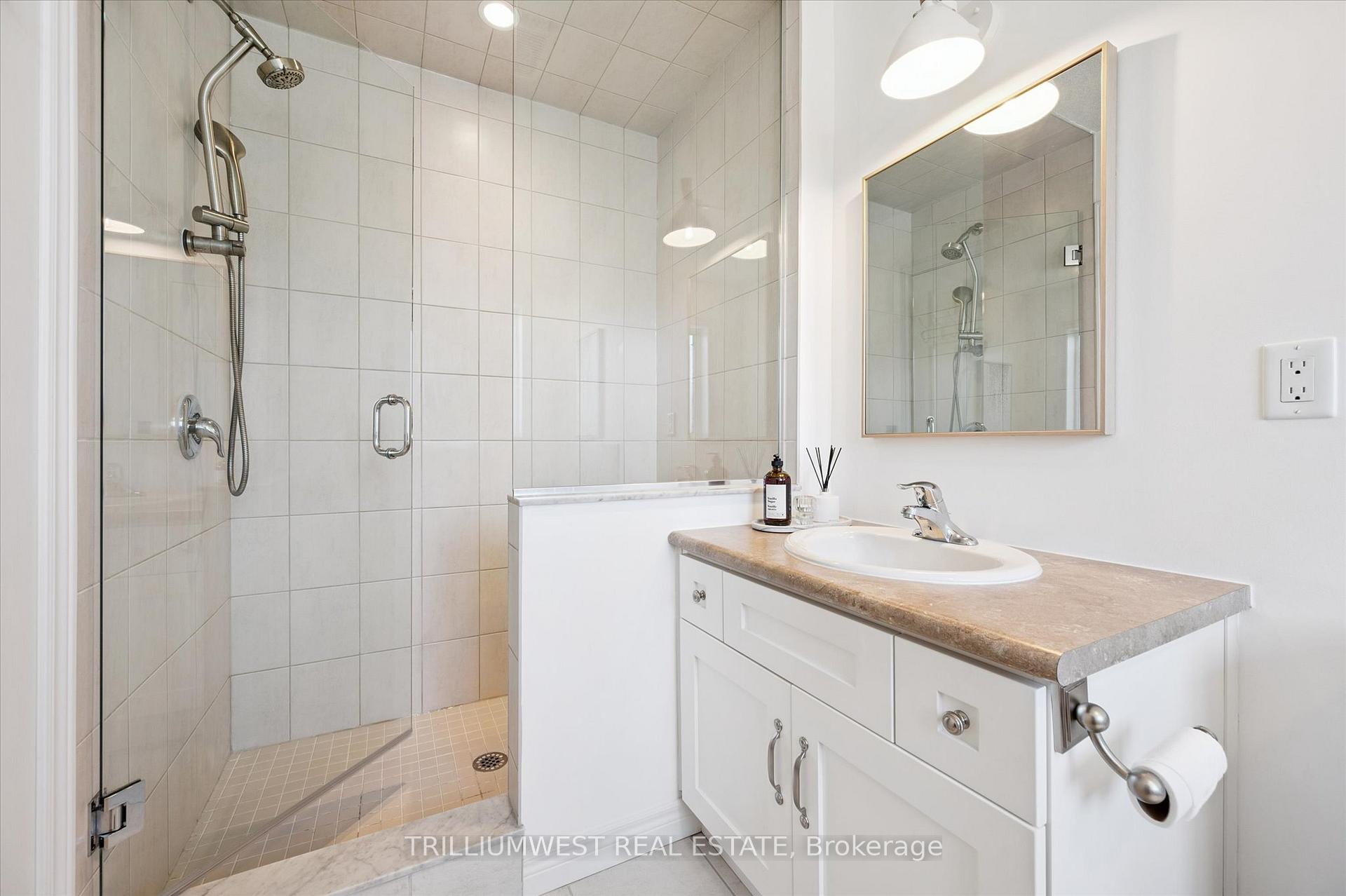 Photo 16 of 25 Sandybay Avenue, Kitchener — HOMEH