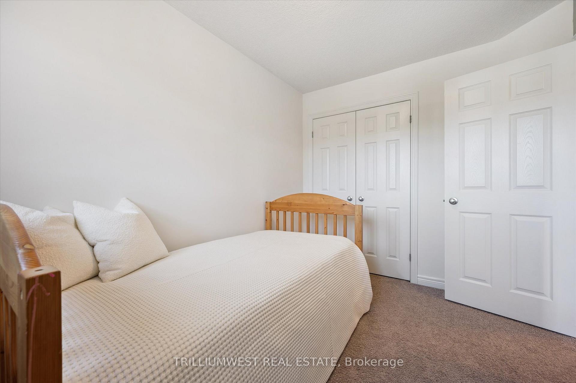 Photo 19 of 25 Sandybay Avenue, Kitchener — HOMEH