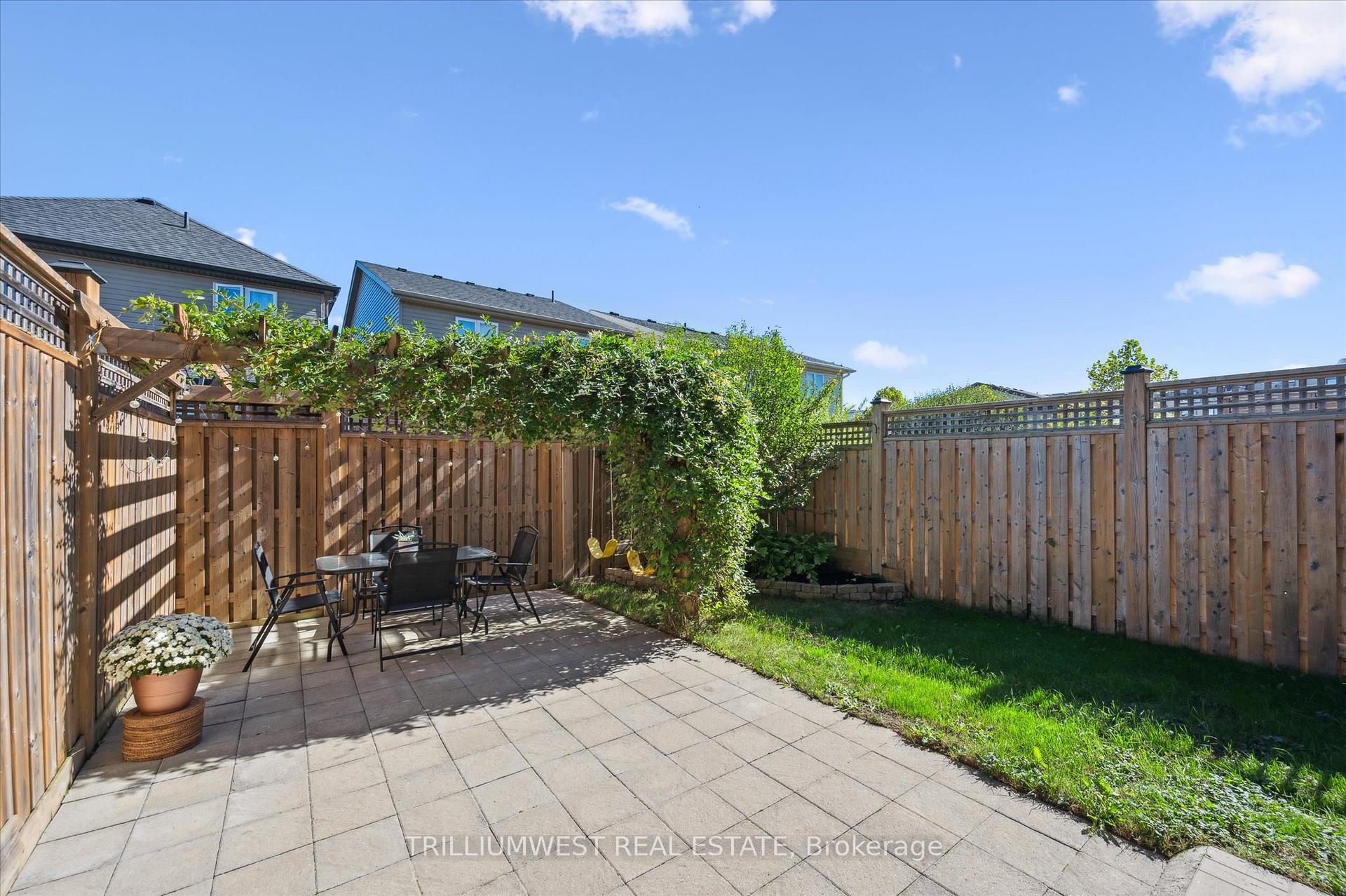 Photo 30 of 25 Sandybay Avenue, Kitchener — HOMEH
