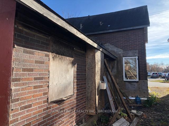 Photo 3 of 9 Cataraqui Street, Kingston, East of Sir John A. Blvd — HOMEH