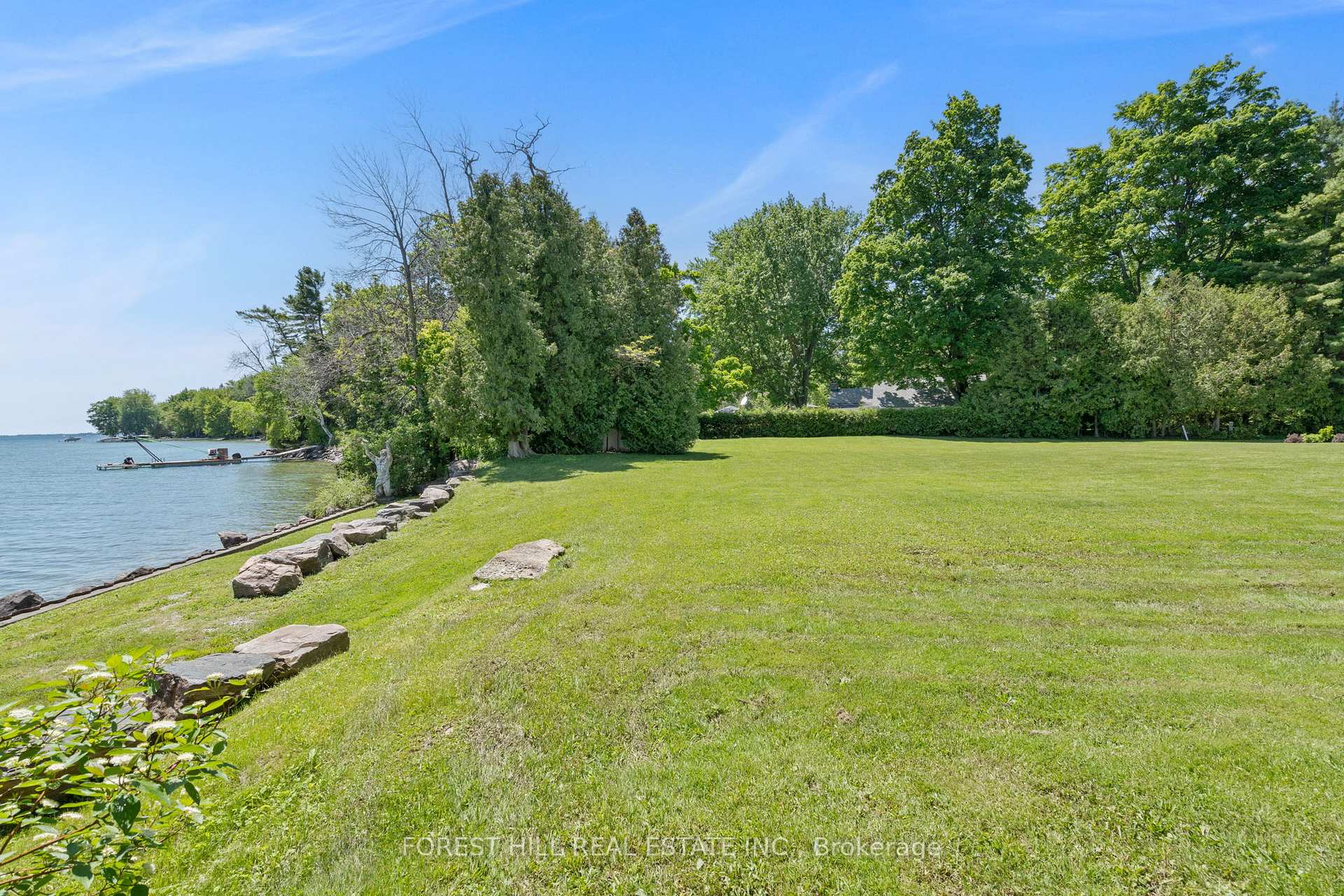 Photo 3 of 49 Sunnypoint Drive, Innisfil, Rural Innisfil — HOMEH