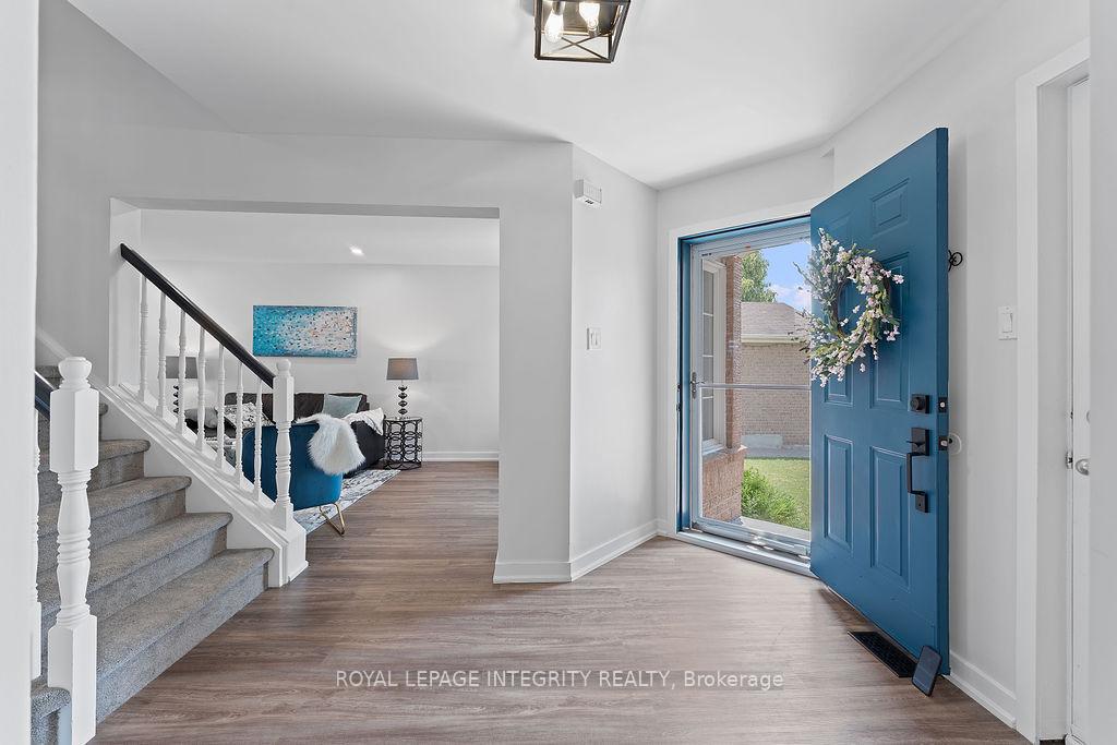 Photo 2 of 41 Beacon Way, Ottawa, Kanata - Morgan's Grant/South March — HOMEH