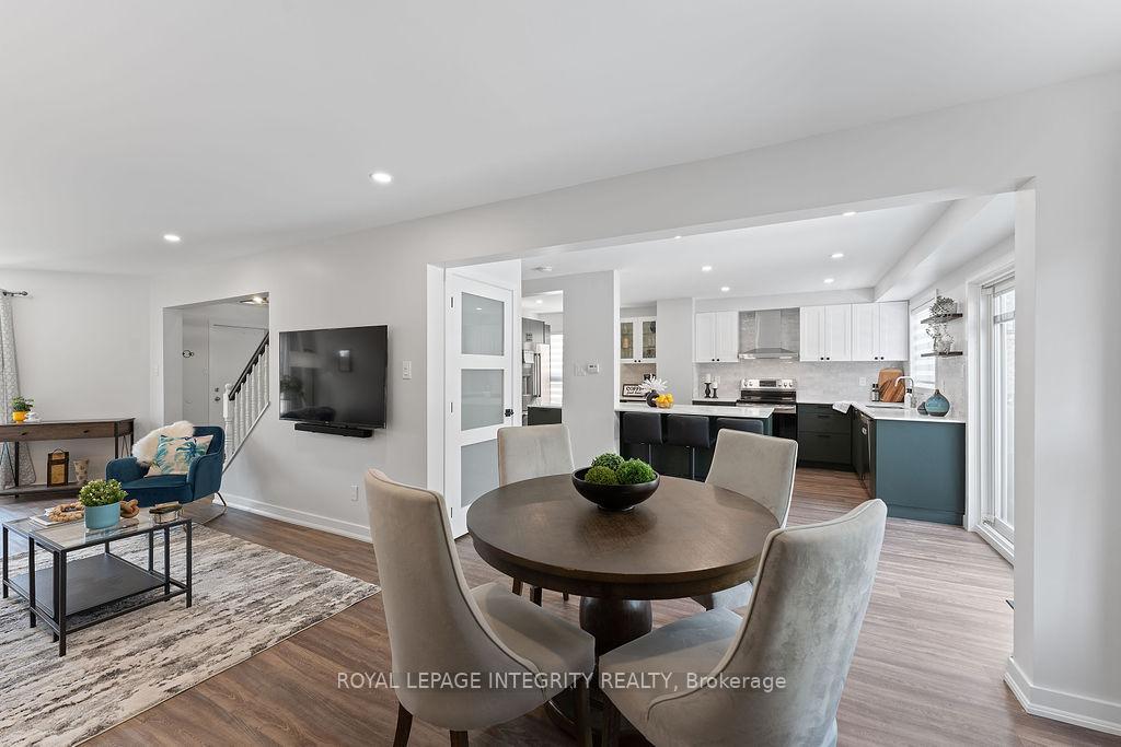 Photo 13 of 41 Beacon Way, Ottawa, Kanata - Morgan's Grant/South March — HOMEH